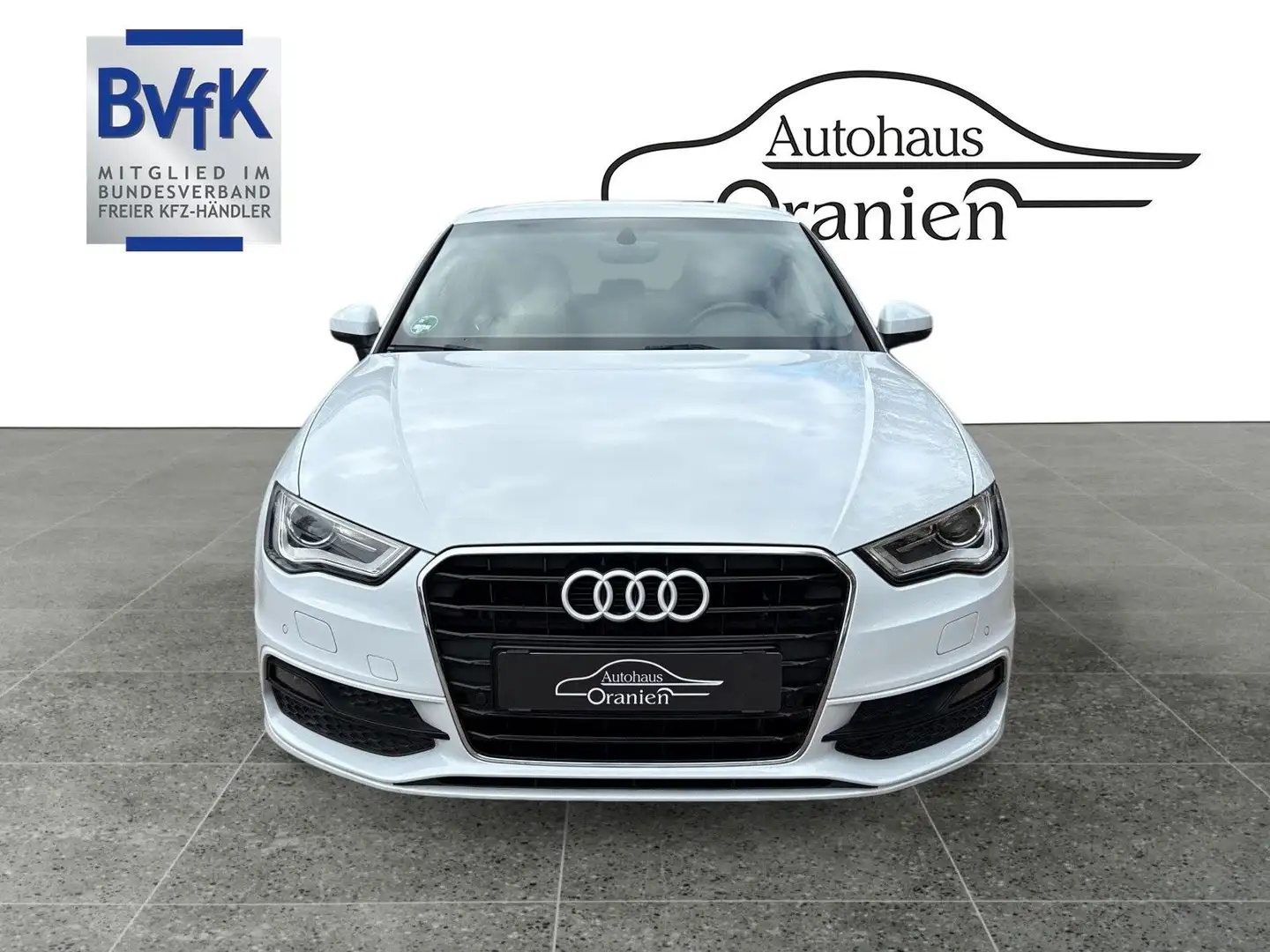 Audi A3 S line Sportpaket Weiß - 2