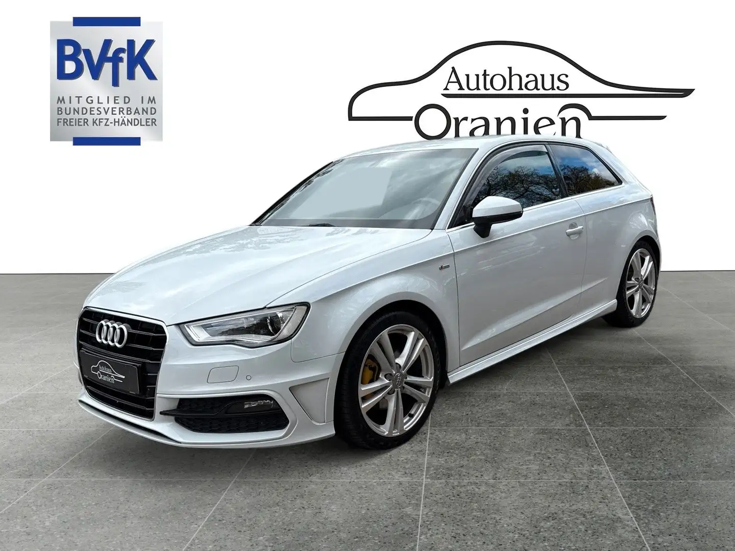 Audi A3 S line Sportpaket Weiß - 1