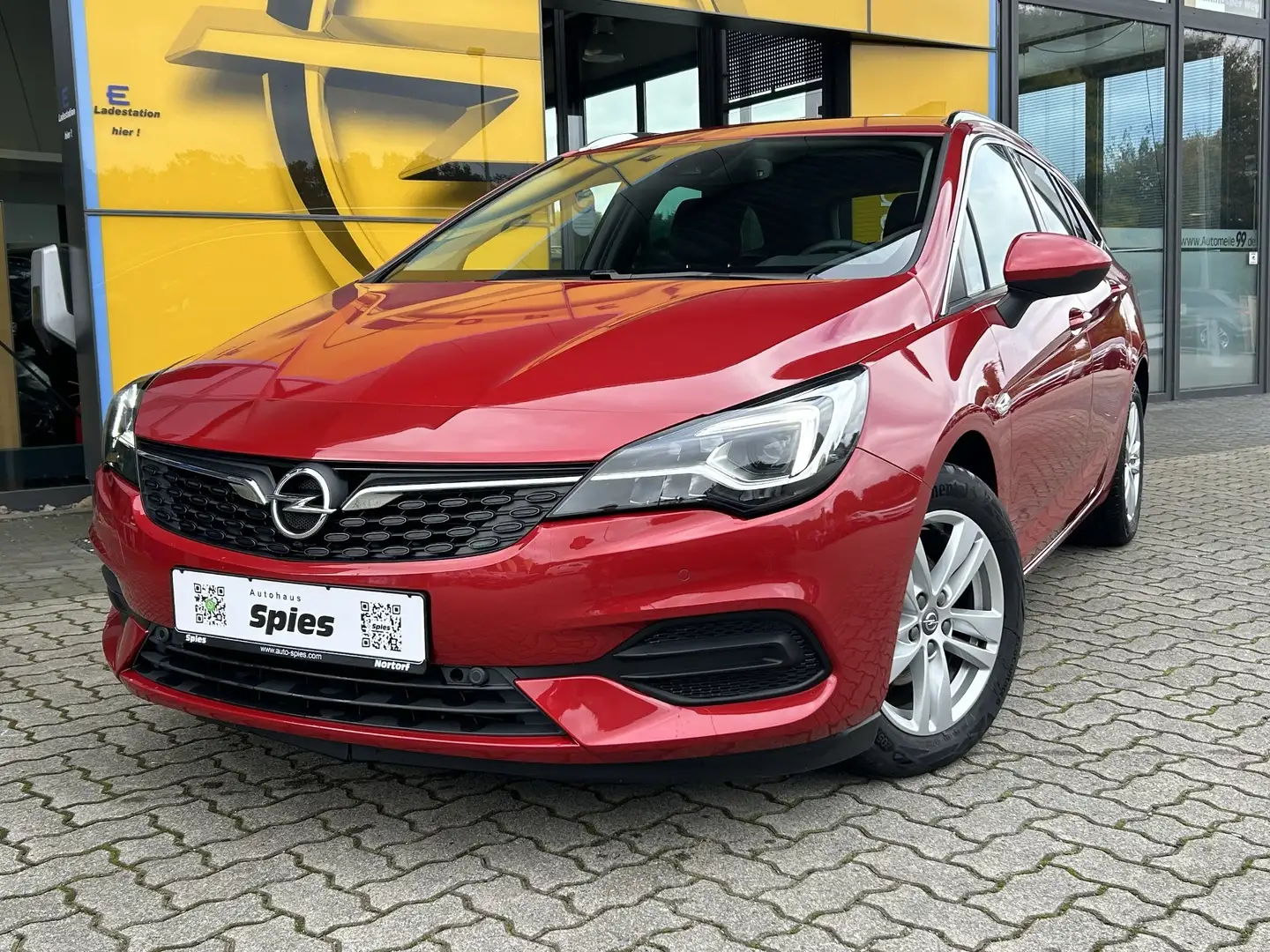 Opel Astra Sports Tourer Elegance AT Shz LED-Matrix Rot - 2