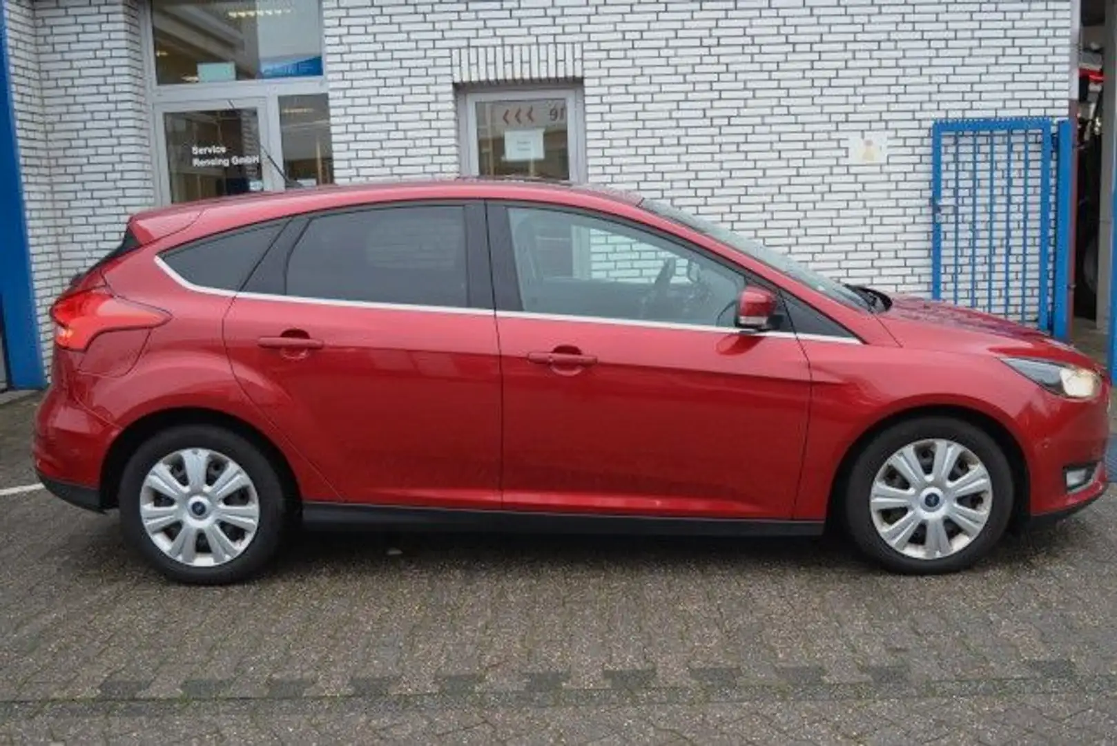 Ford Focus Lim. Titanium Glasdach Kamera ToterWinkel Rouge - 2