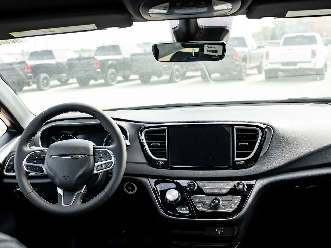 Chrysler Grand Caravan снимка Chrysler Grand Caravan