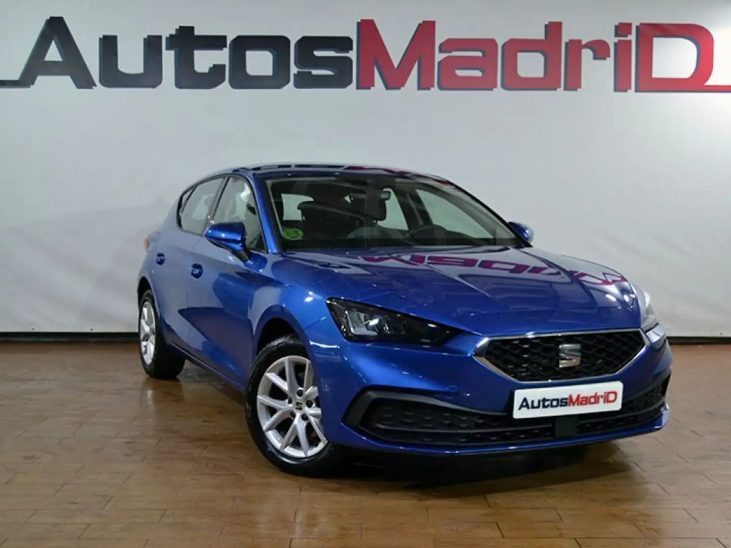 SEAT Leon 1.0 TSI 81kW S&S Style XM Azul - 1