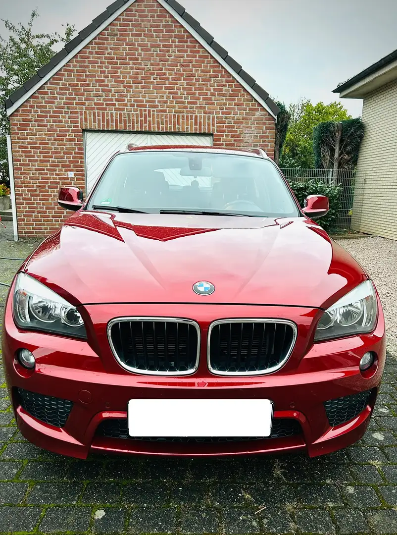 BMW X1 sDrive18i M Sportpaket Rot - 1