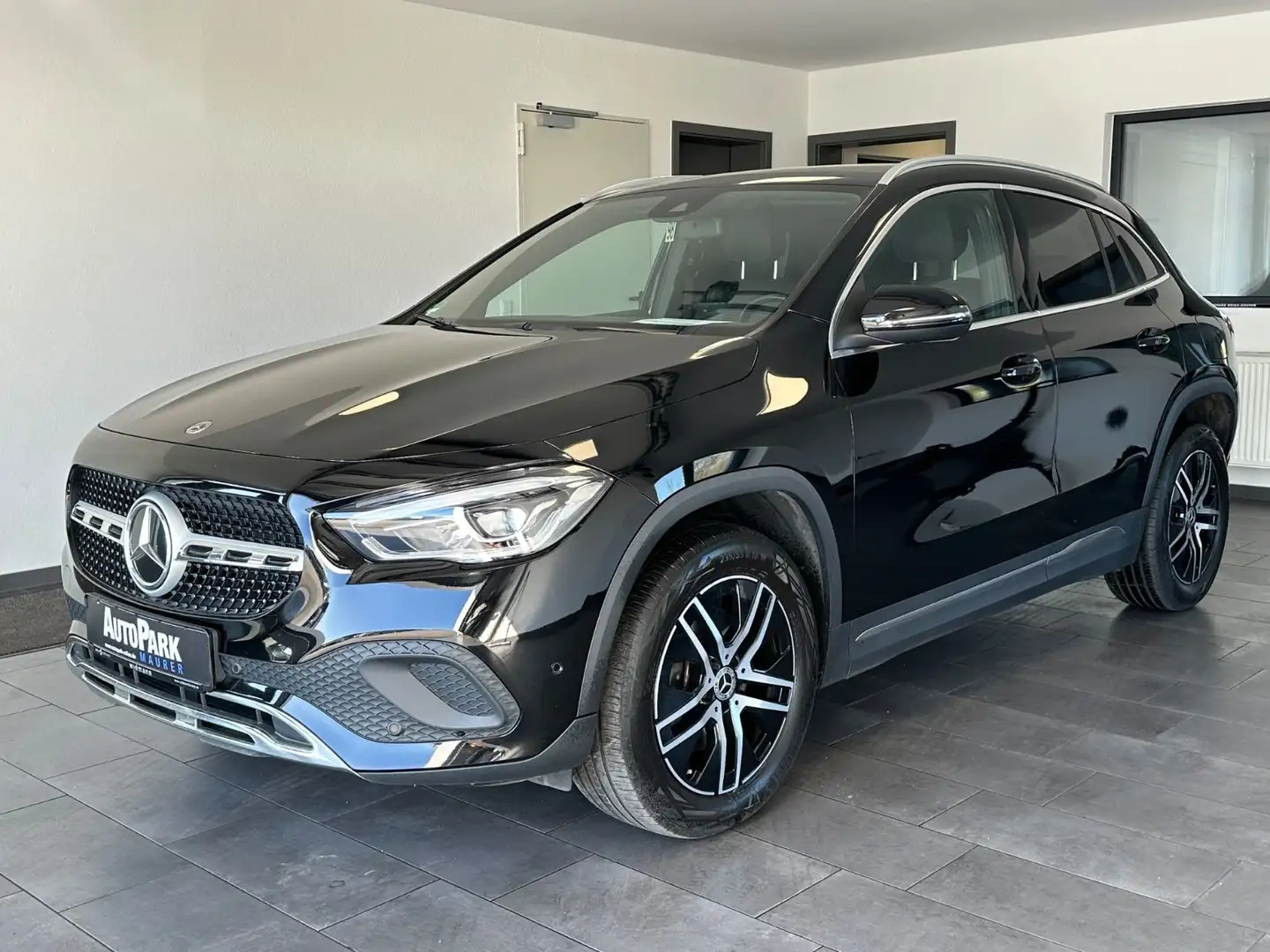 Mercedes-Benz GLA 220 d 4Matic Ambiente*Kamera*LED*Infotainmen Negro - 2