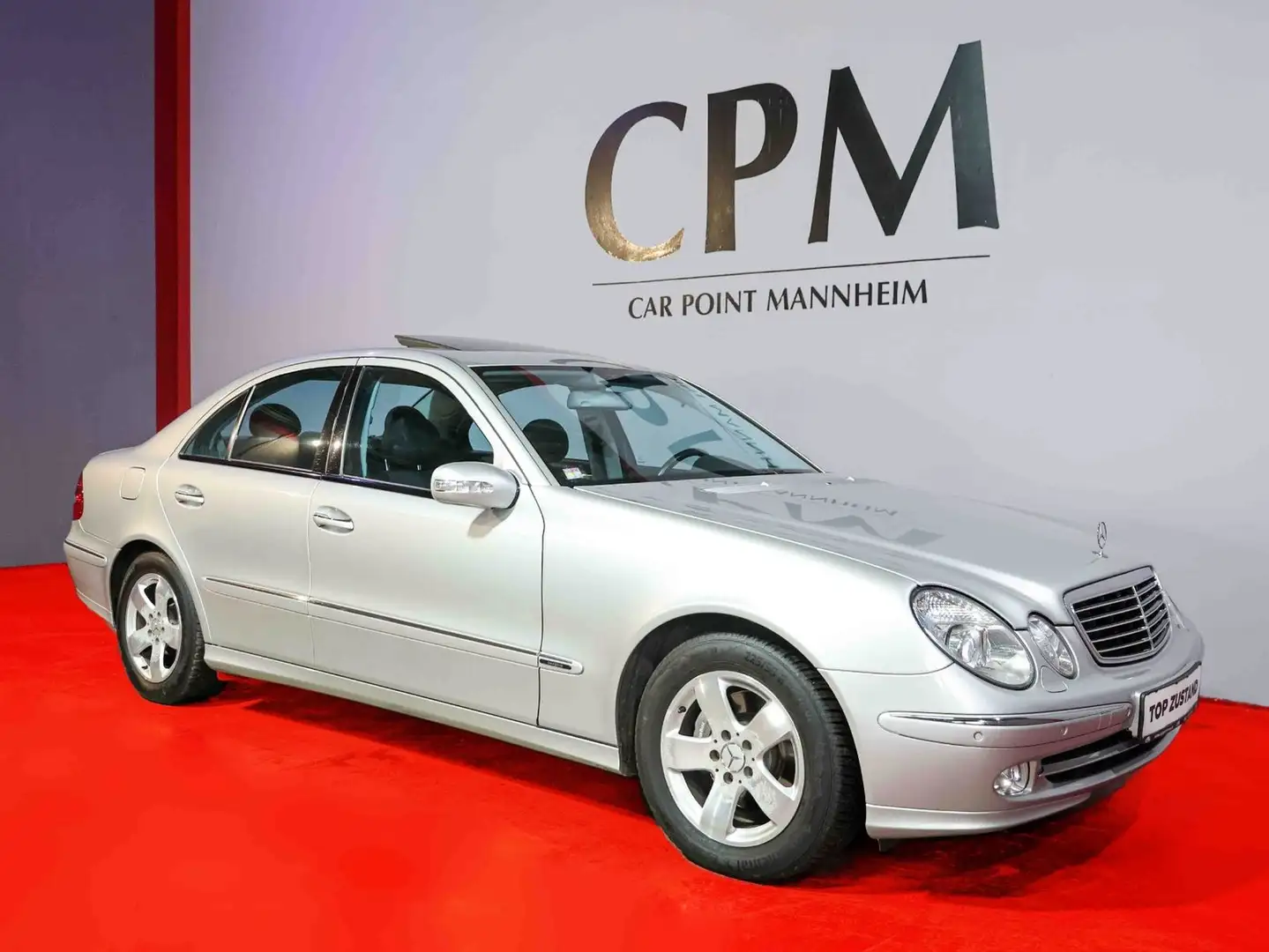 Mercedes-Benz E 320 | 1-HAND | PDC | SHZ | SHD | NAVI | LEDER Silber - 1