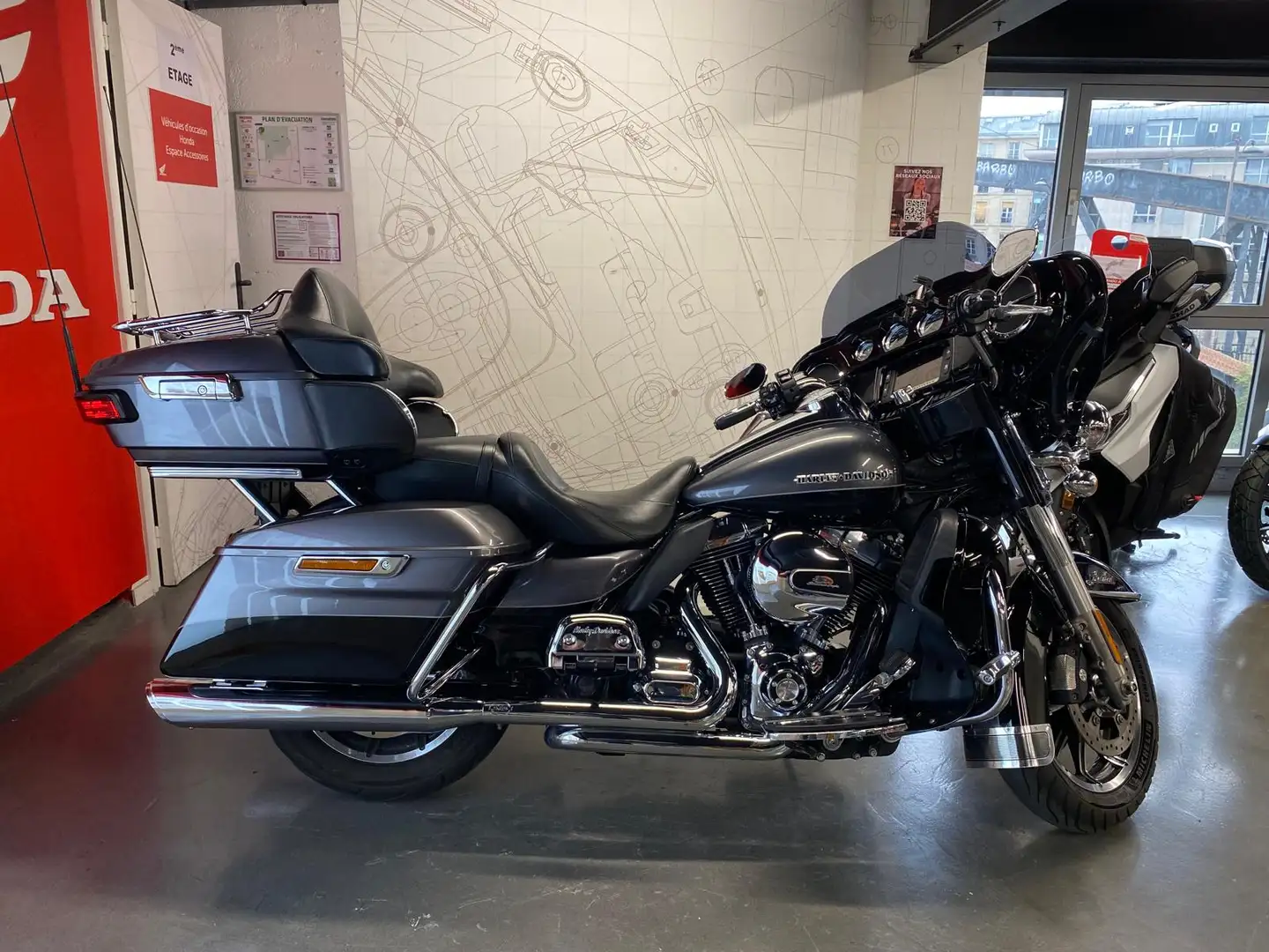 Harley-Davidson Ultra Limited Černá - 2
