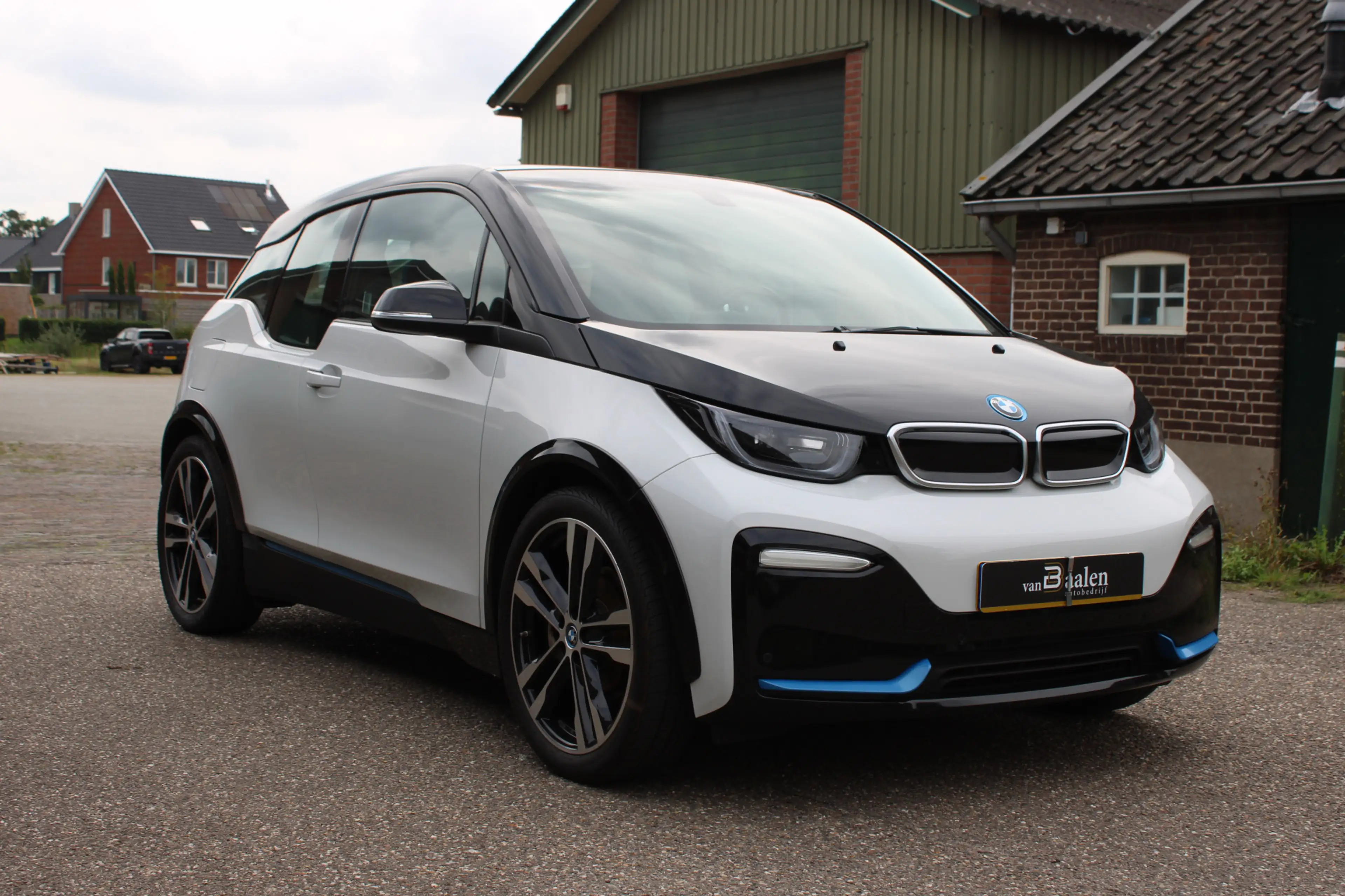 BMW i3 S Executive Edition 120Ah 42 kWh SOh 89,4% NAVI LE — photo 2