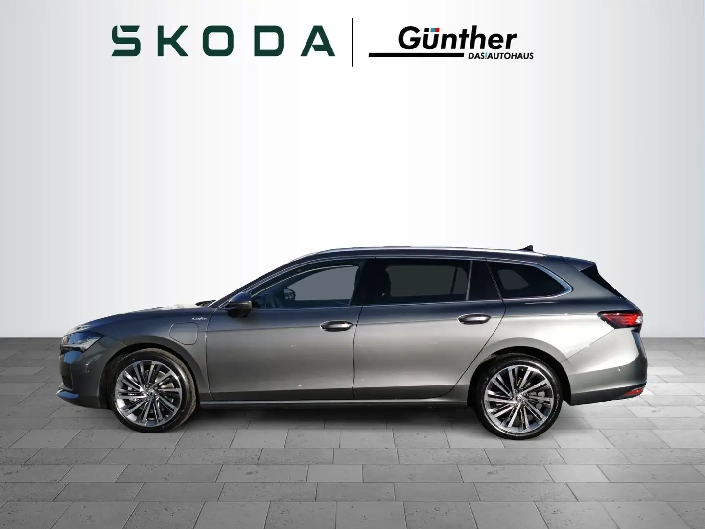 Skoda Superb 1.5 TSI iV L&K 150 kW DSG +AHK+19" Grau - 2