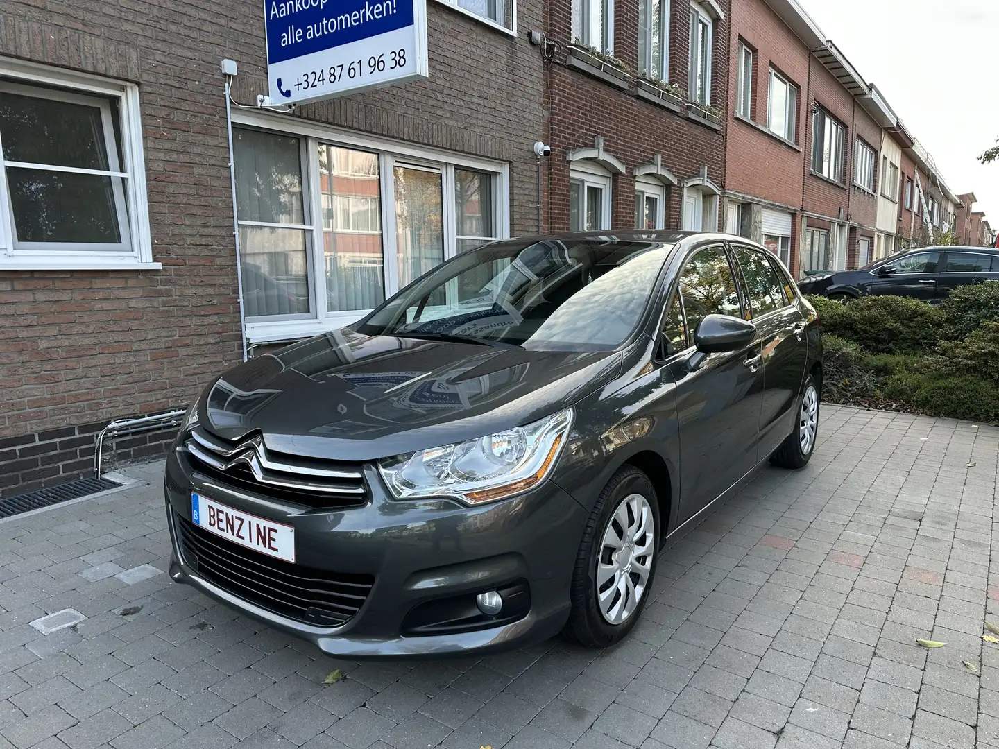 Citroen C4 1.4i! Topstaat* Airco* 46000km* Garantie! Grijs - 1