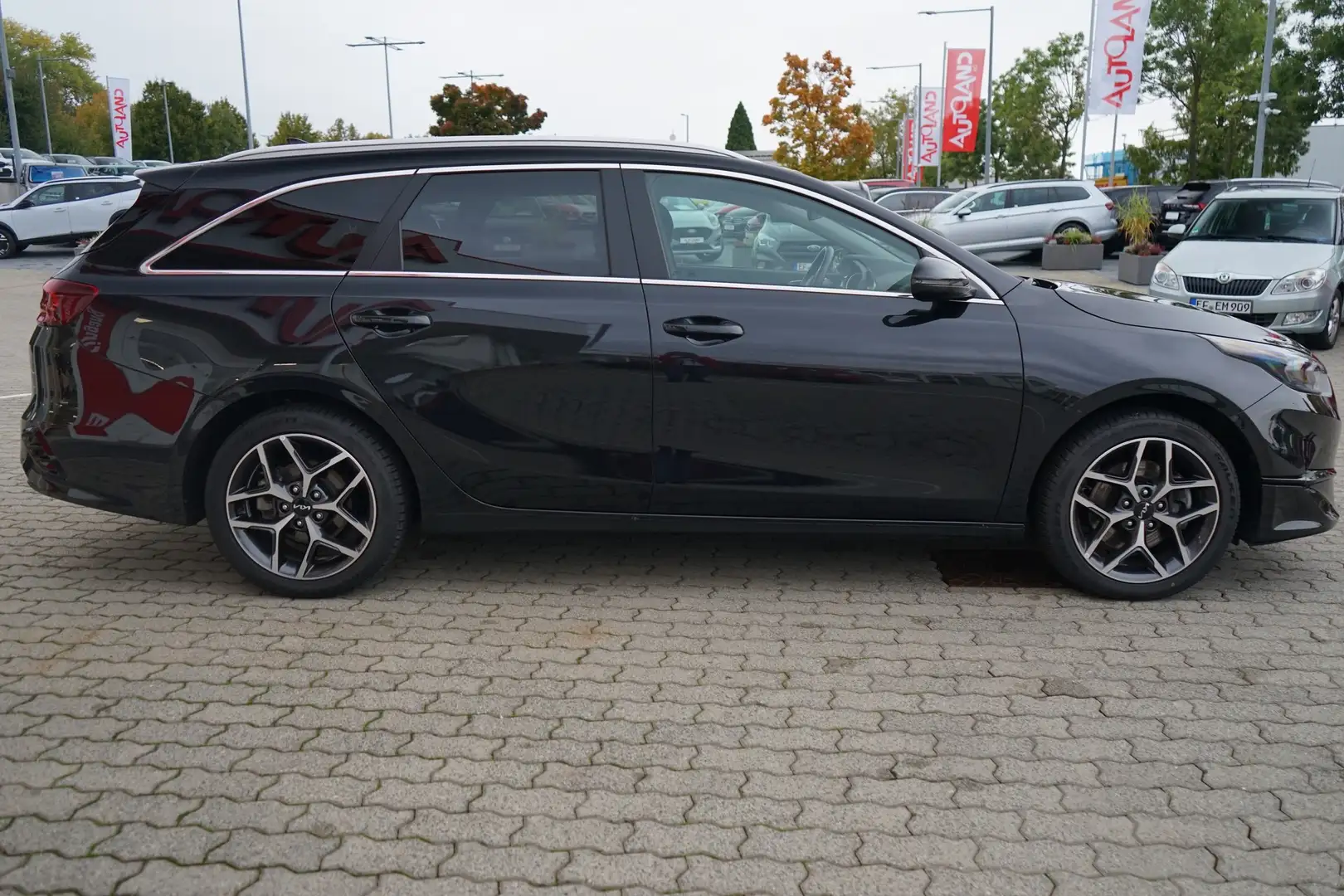 Kia Ceed SW / cee'd SW Ceed SW 1.5 T-GDI LED Navi Kamera Sitzheizung Schwarz - 2