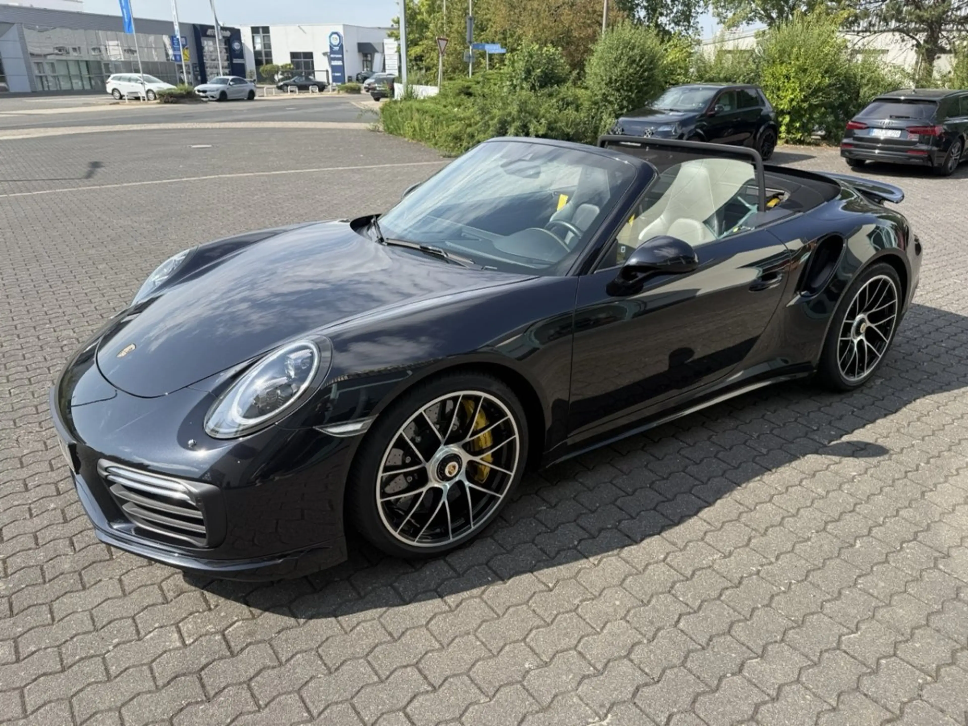 Porsche 911 991.2 Turbo S Cab. 1. Hand — photo 15