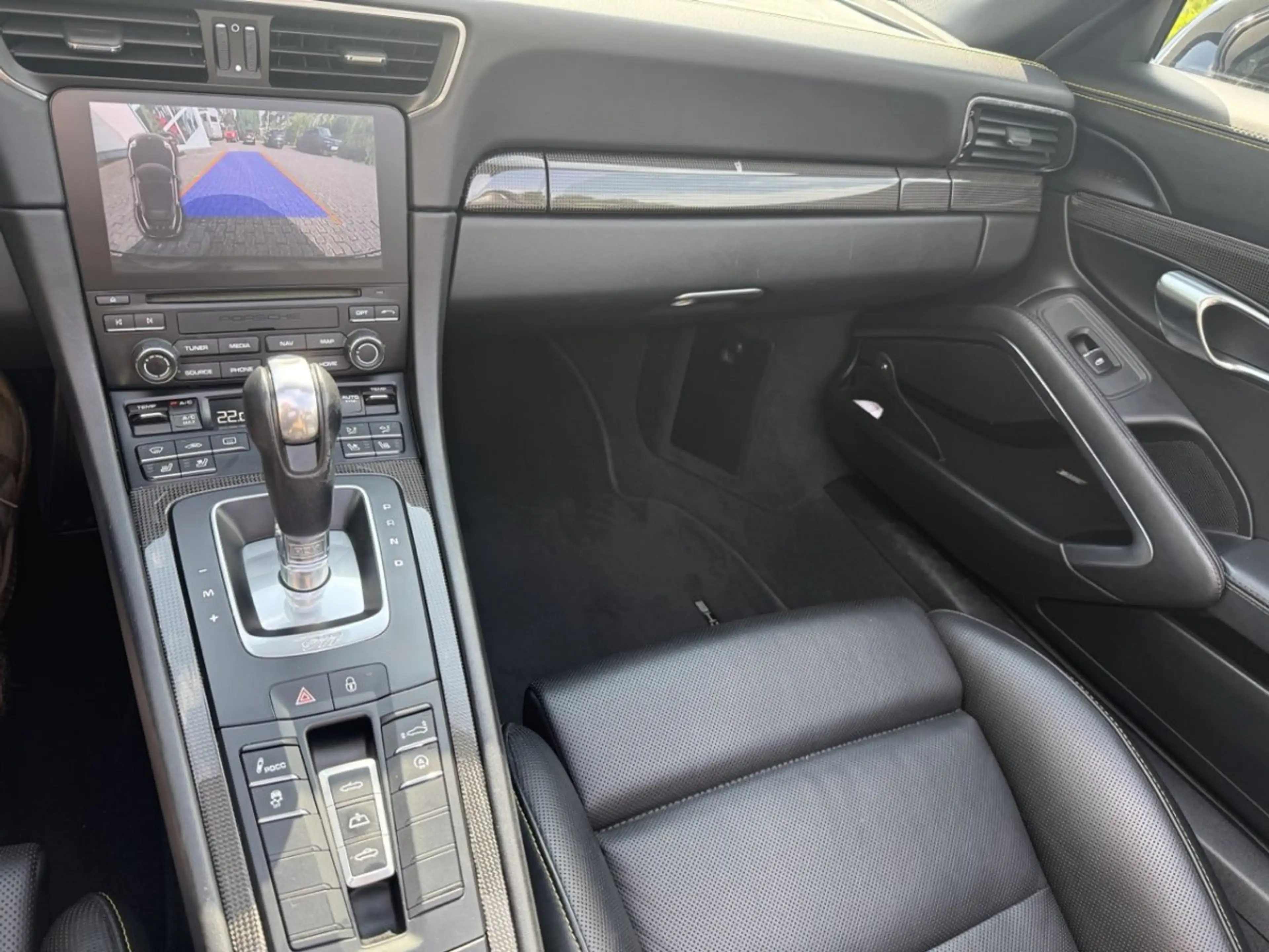 Porsche 911 991.2 Turbo S Cab. 1. Hand — photo 13