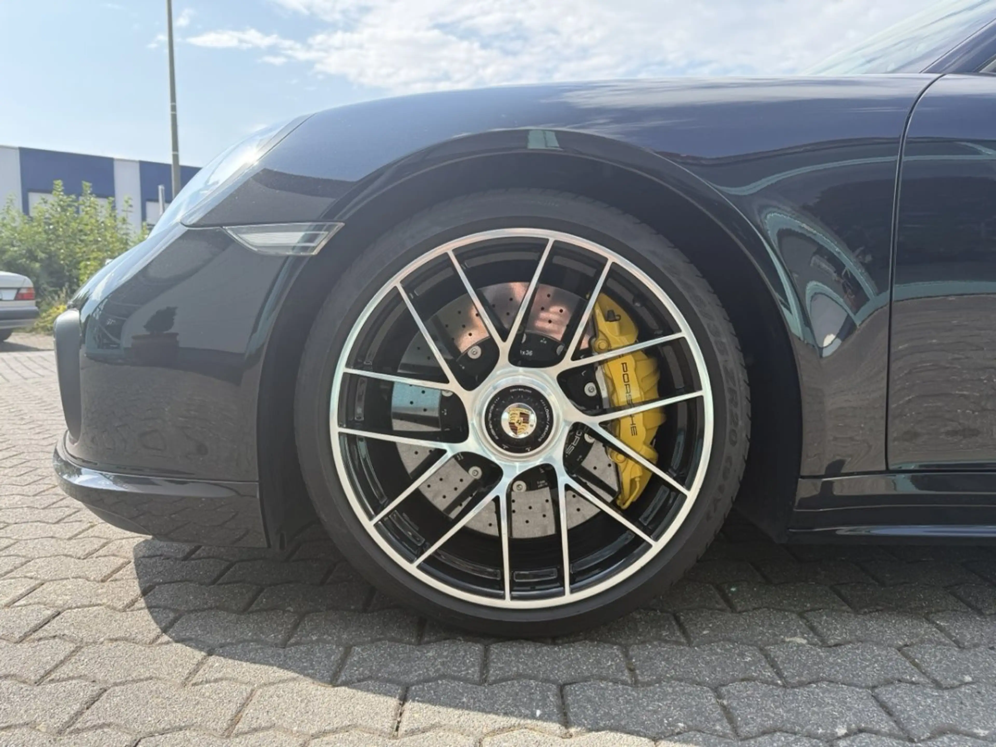 Porsche 911 991.2 Turbo S Cab. 1. Hand — photo 14