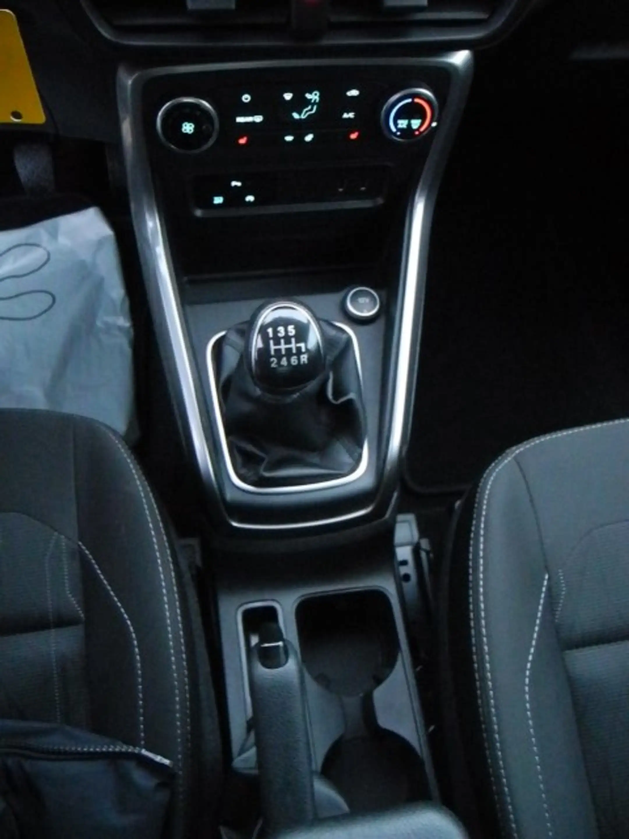 Ford EcoSport 1.0 TREND - WR, Winter-Pak., Reling, PDC v/h, Alu — photo 12