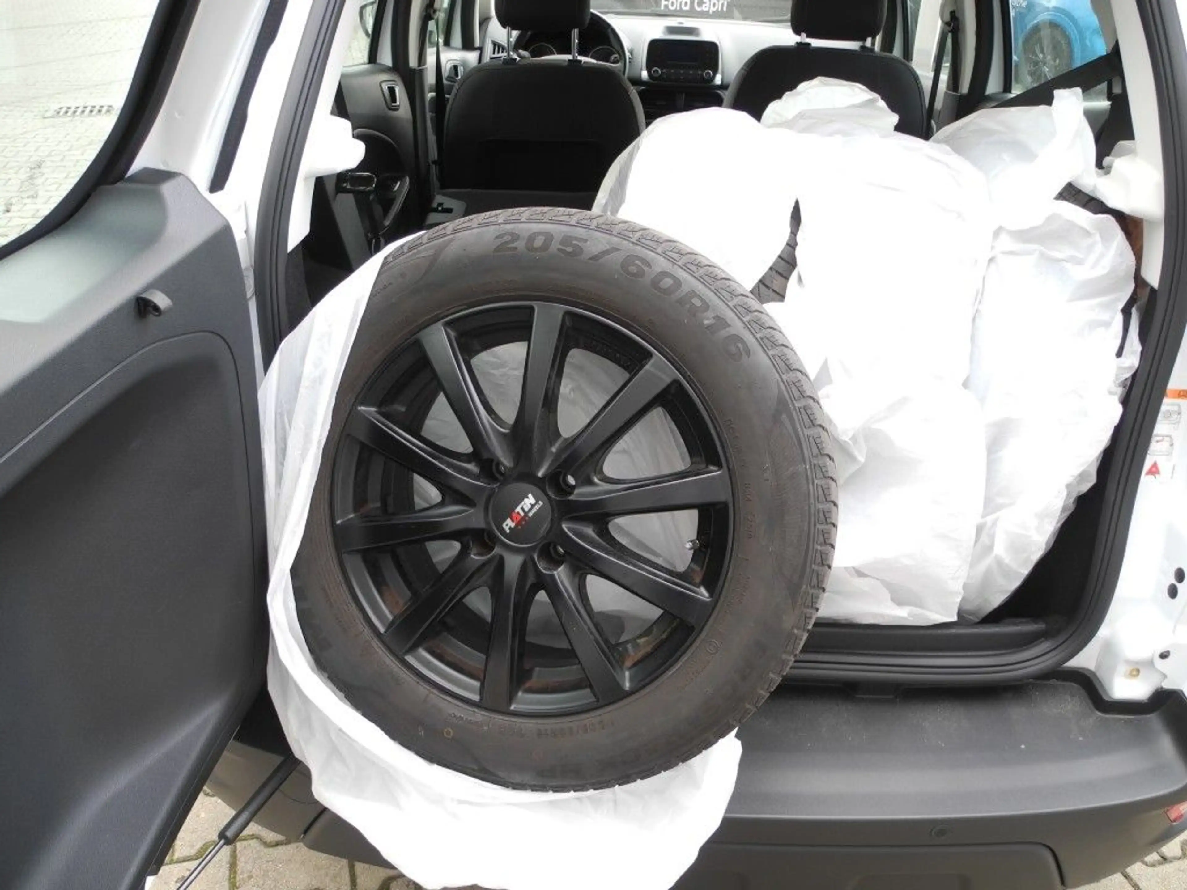 Ford EcoSport 1.0 TREND - WR, Winter-Pak., Reling, PDC v/h, Alu — photo 11