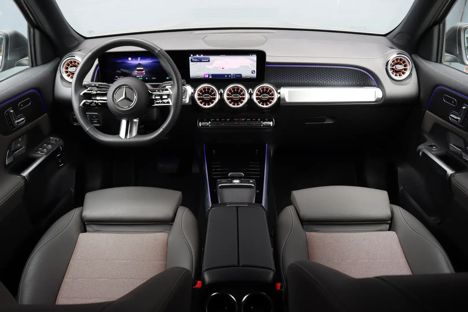Mercedes-Benz EQB 300 4MATIC Luxury Line 71 kWh | Facelift | Memory | Ad Grijs - 2
