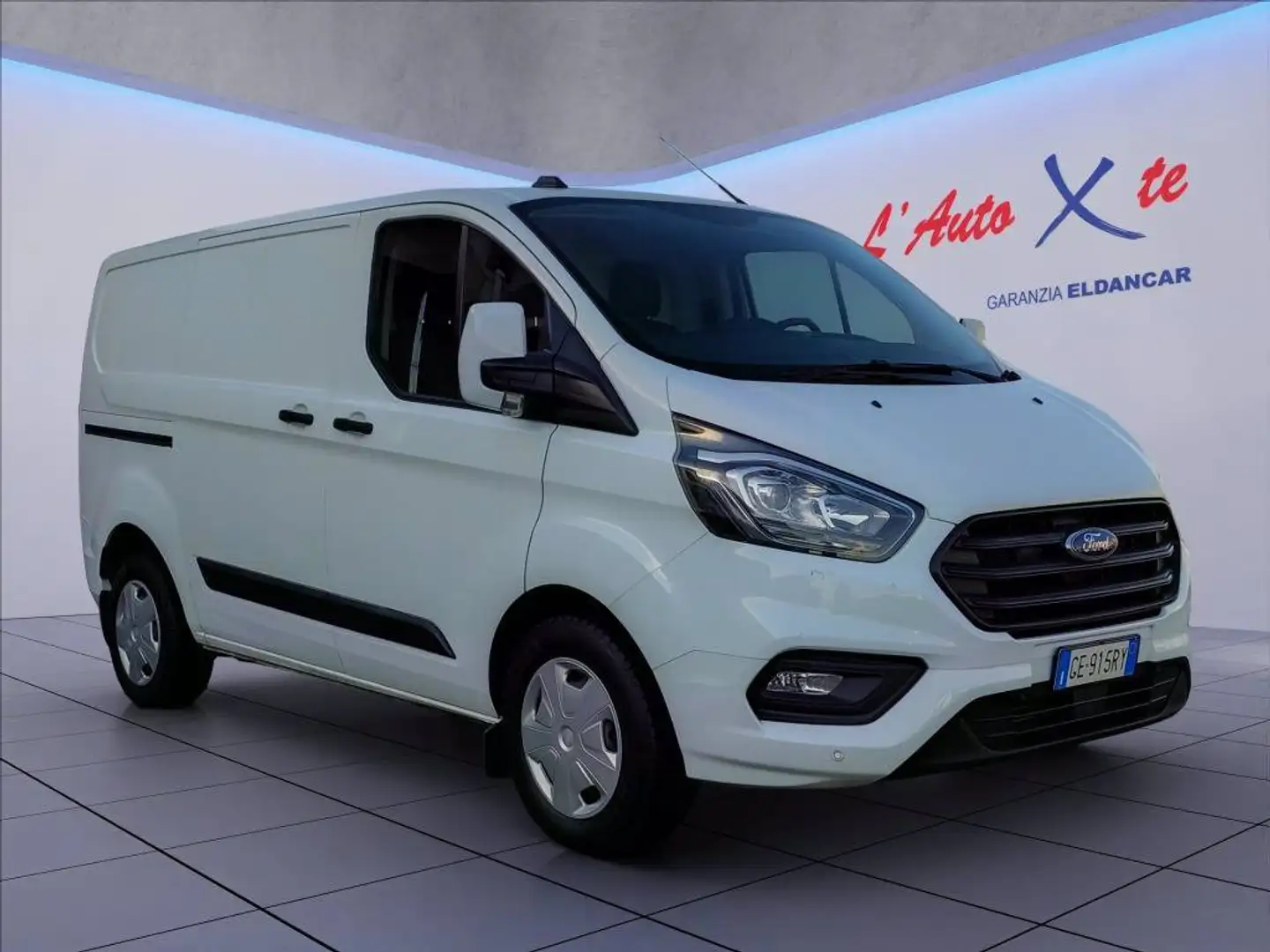 Ford Transit Custom 320 2.0 tdci 130cv Trend L1H1 E6 Bianco - 1
