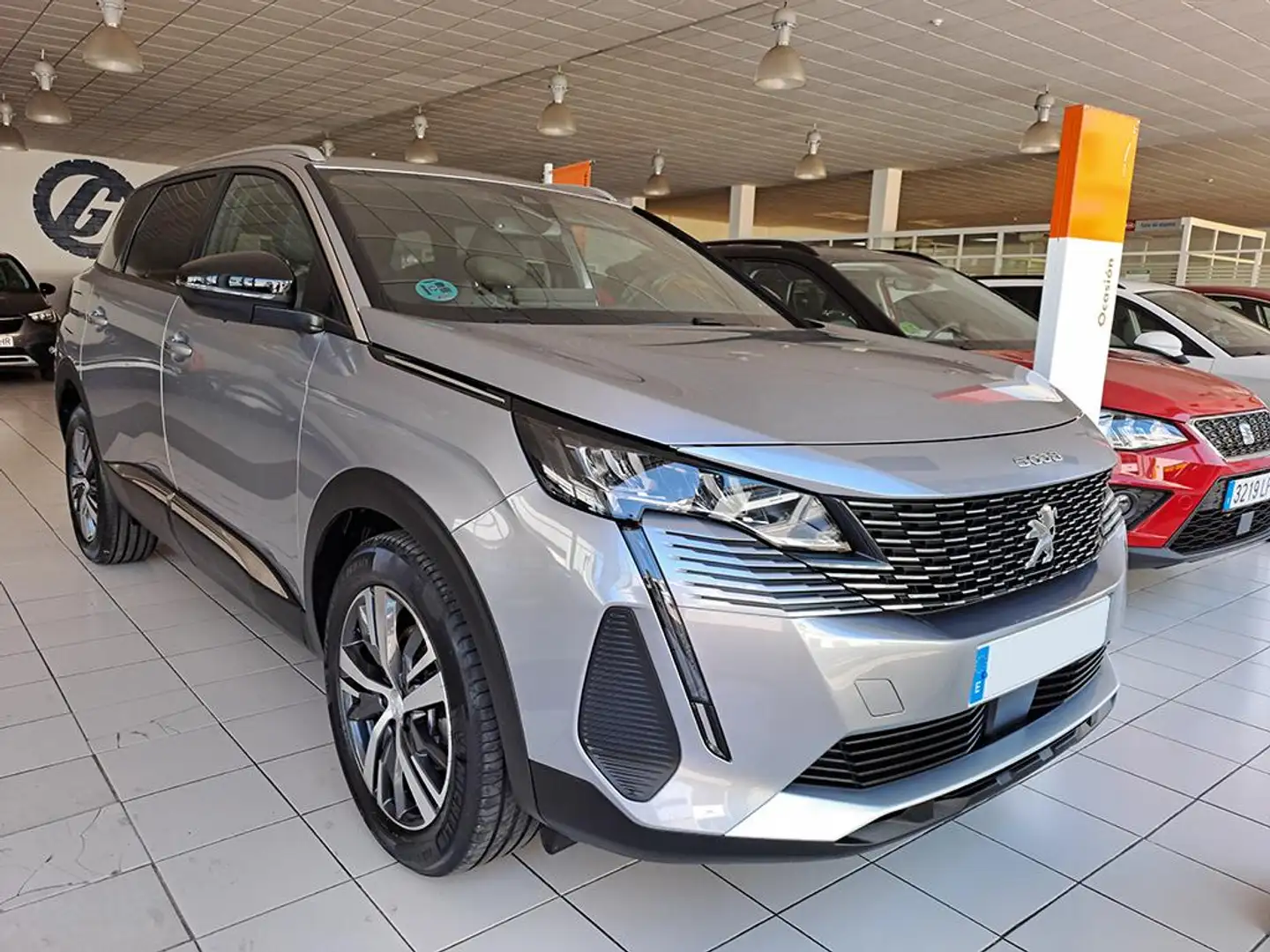 Peugeot 5008 1.2 PURETECH 96KW S&S ALLURE PACK 5P 7 PLAZAS Grau - 1