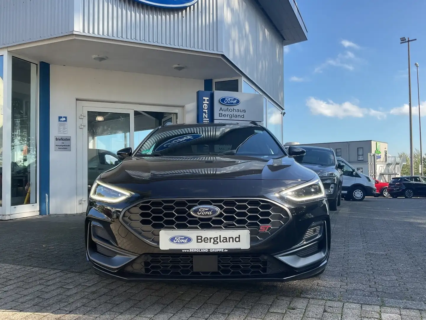 Ford Focus ST Turnier 2.3l EcoBoost 280PS *iACC*LED* Zwart - 2