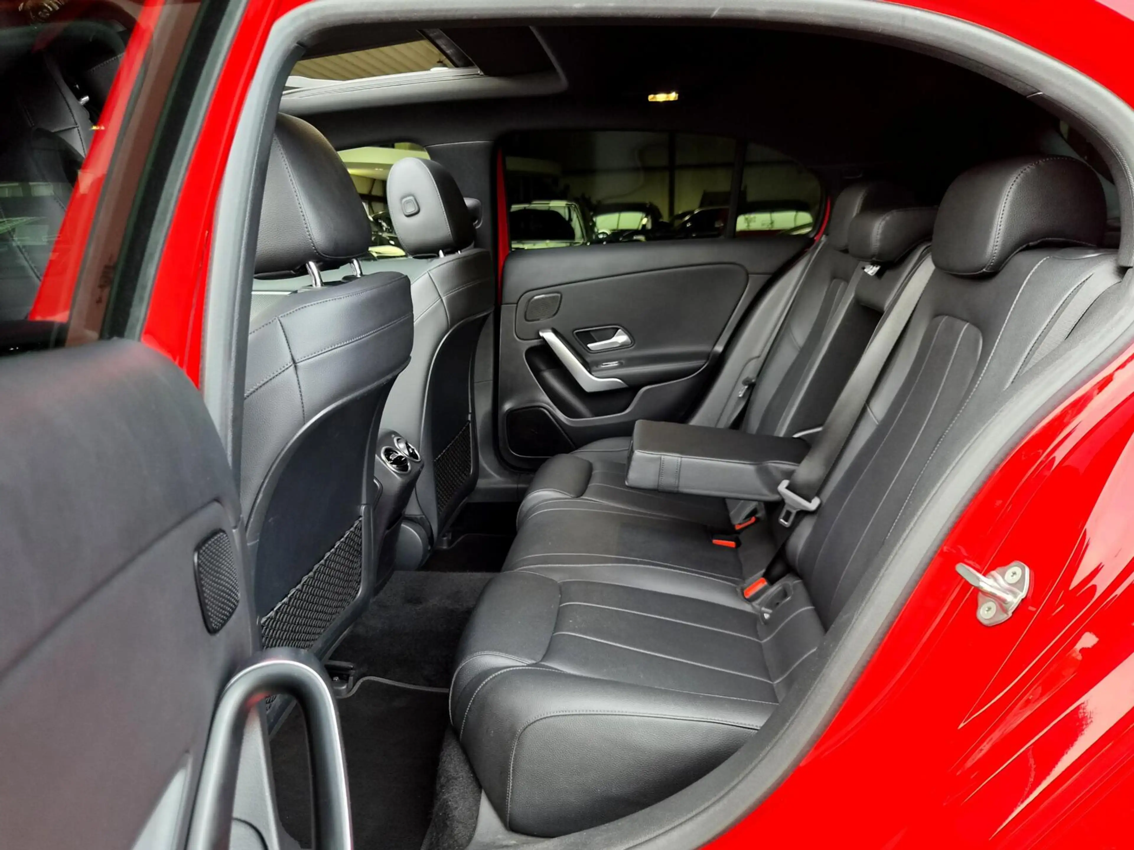 Mercedes-Benz A 180 Premium Plus Automaat 1e Eig!|Pano|Leer — photo 5