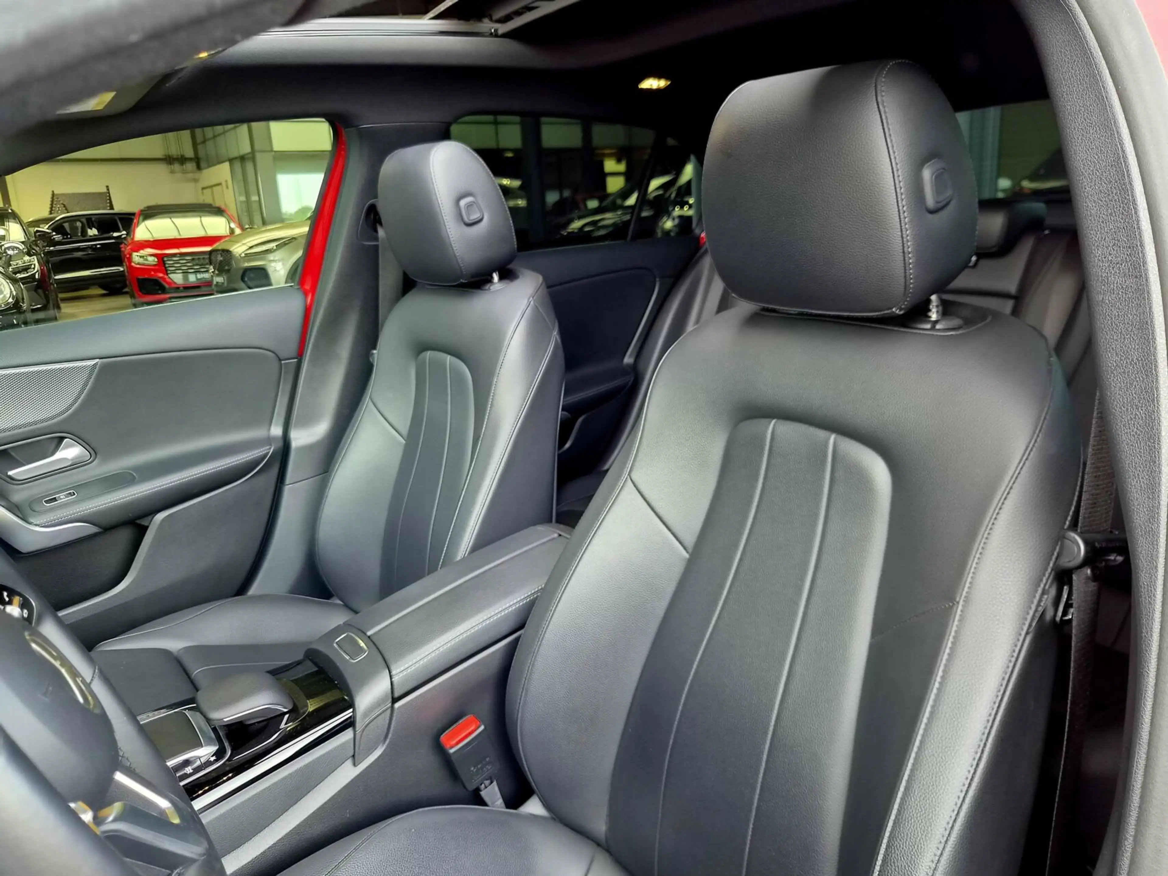 Mercedes-Benz A 180 Premium Plus Automaat 1e Eig!|Pano|Leer — photo 25