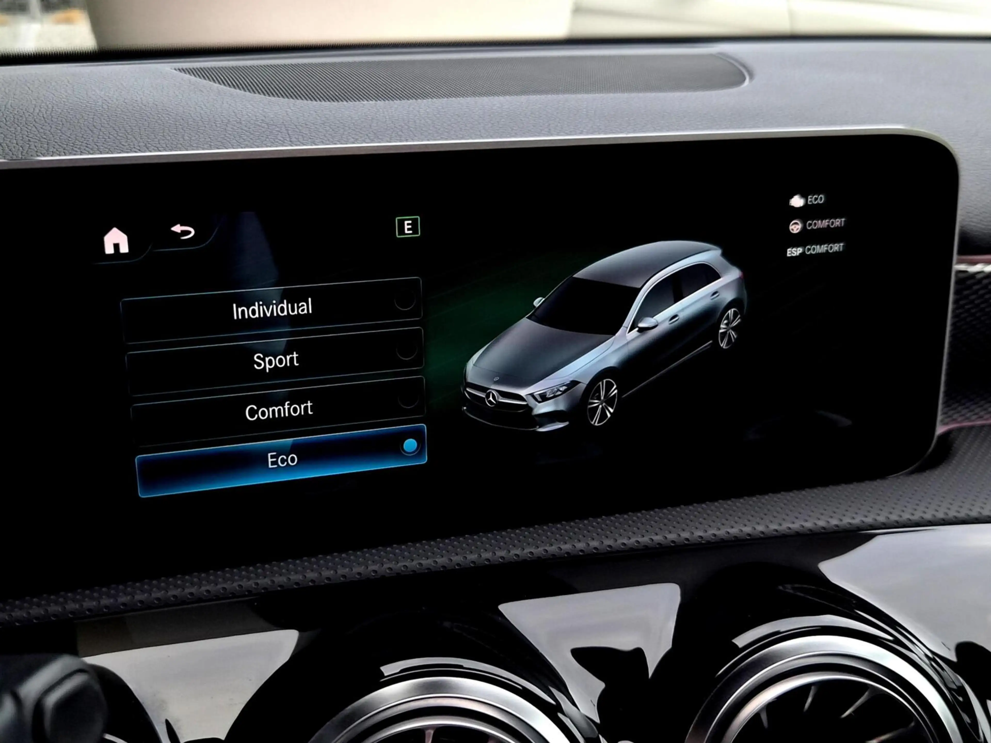 Mercedes-Benz A 180 Premium Plus Automaat 1e Eig!|Pano|Leer — photo 18