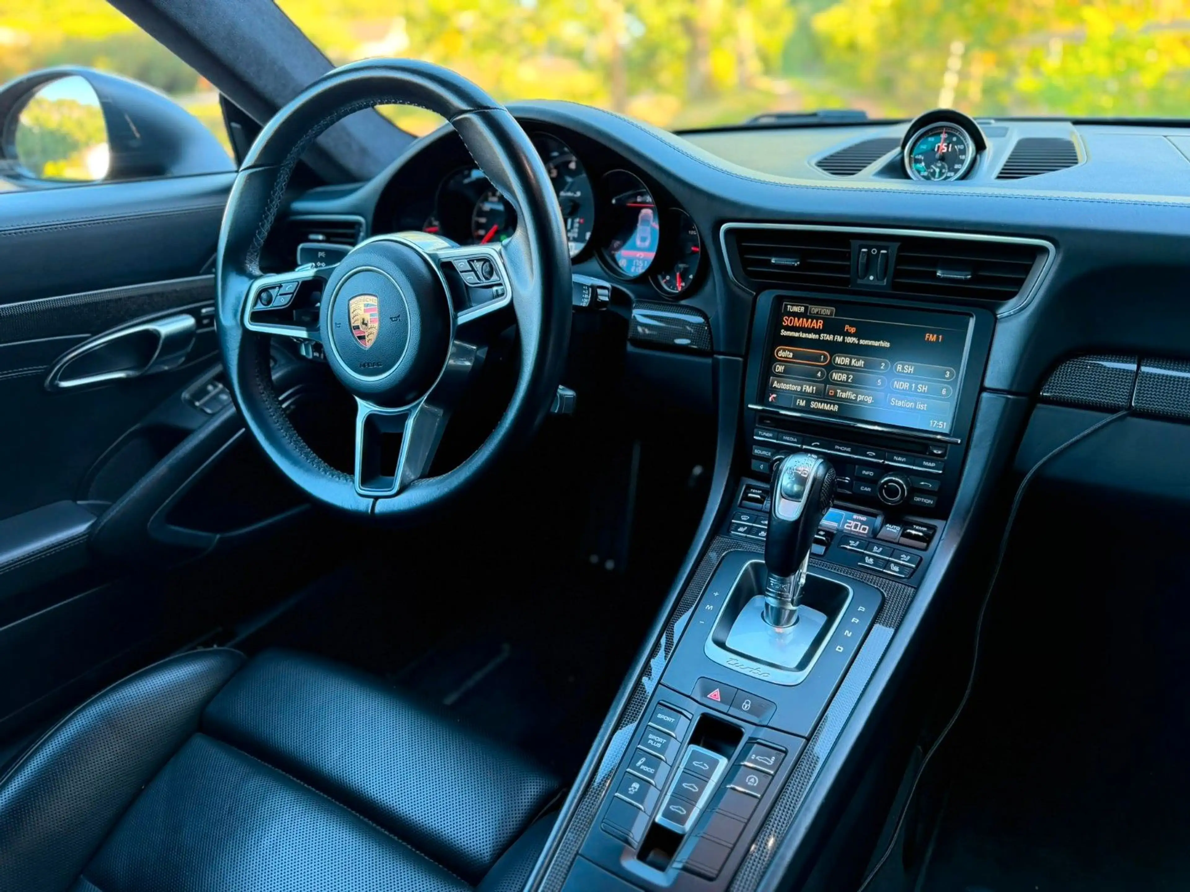 Porsche 911 991 Turbo S — photo 5