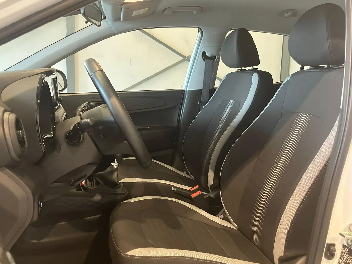 Hyundai i10 First edition Blanc - 2