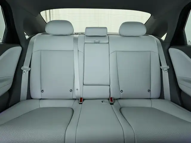 Hyundai Ioniq 6 view 15