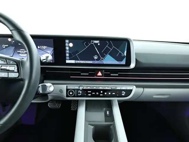 Hyundai Ioniq 6 view 11