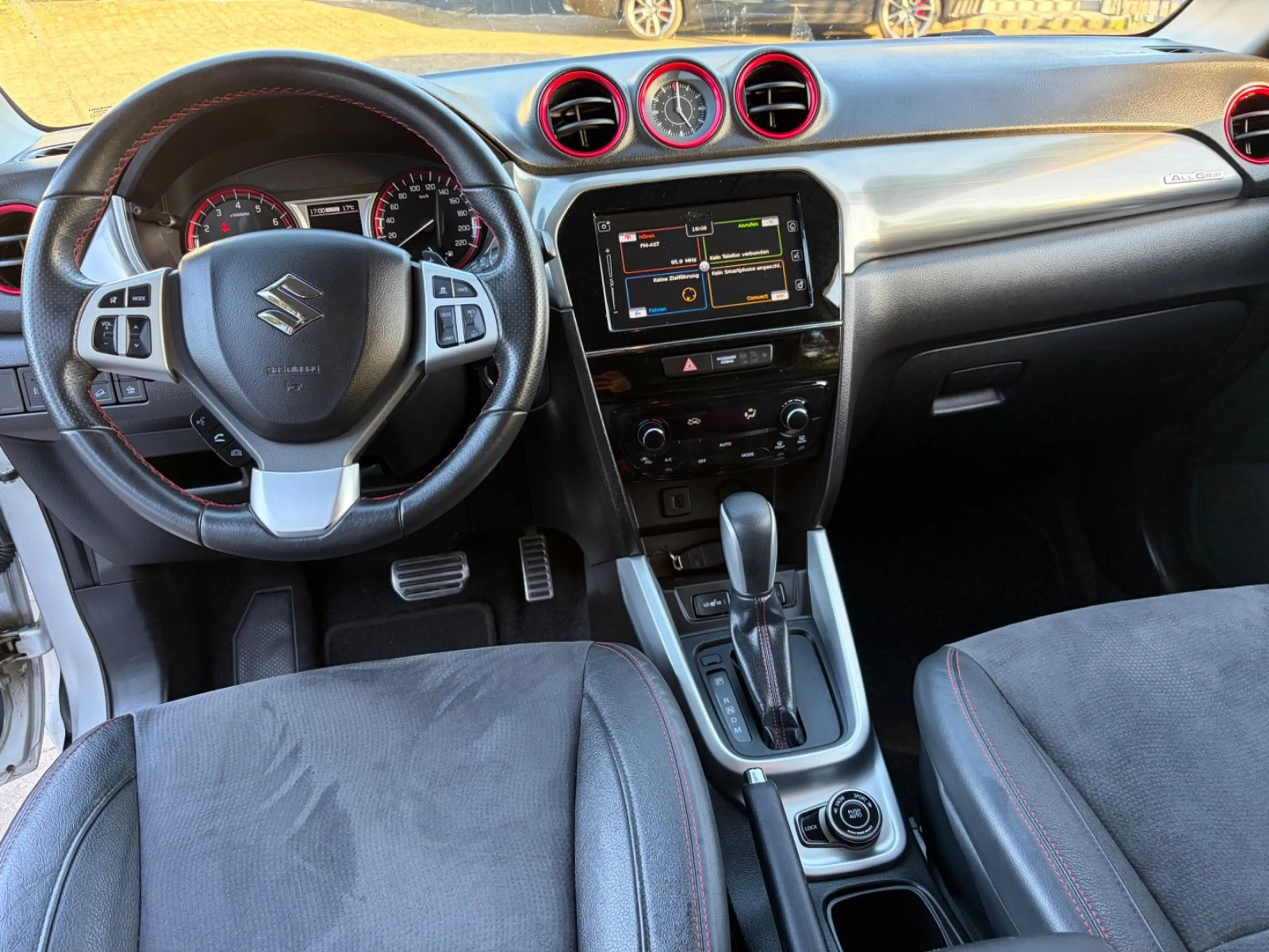 Suzuki Vitara 1.4 S 4x4 Automatik / ACC / Kamera / Aluf — photo 14