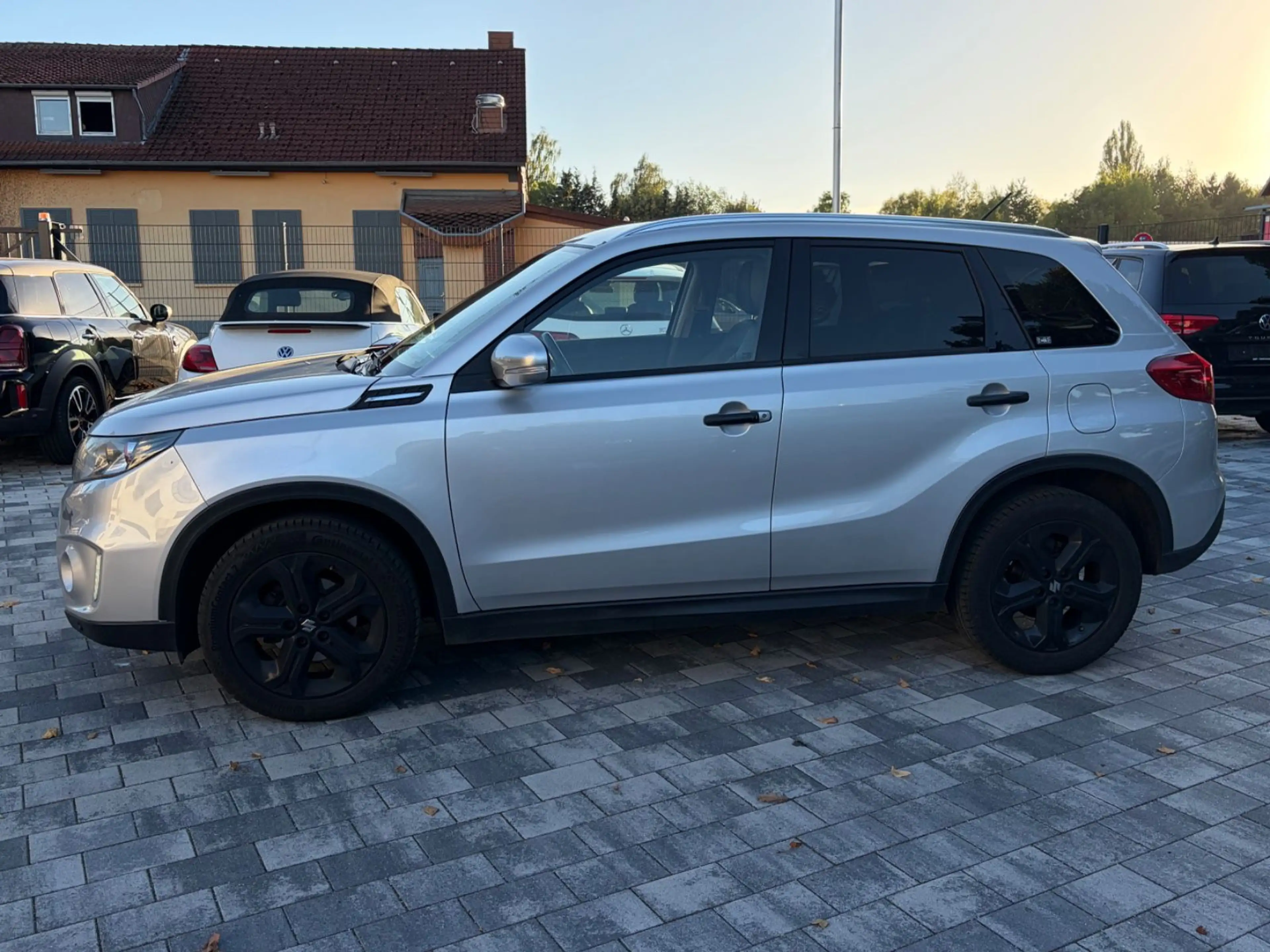 Suzuki Vitara 1.4 S 4x4 Automatik / ACC / Kamera / Aluf — photo 8