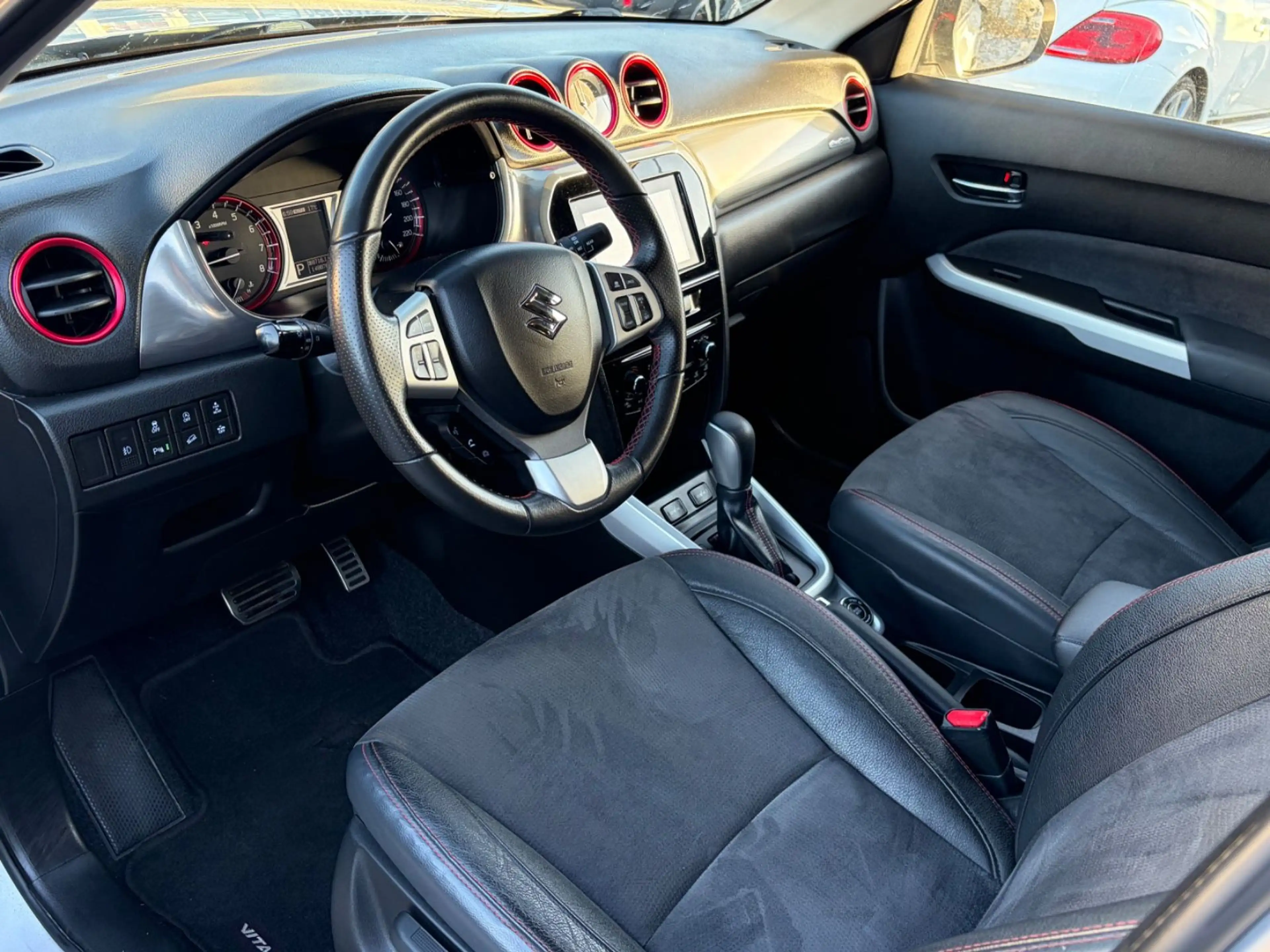 Suzuki Vitara 1.4 S 4x4 Automatik / ACC / Kamera / Aluf — photo 9