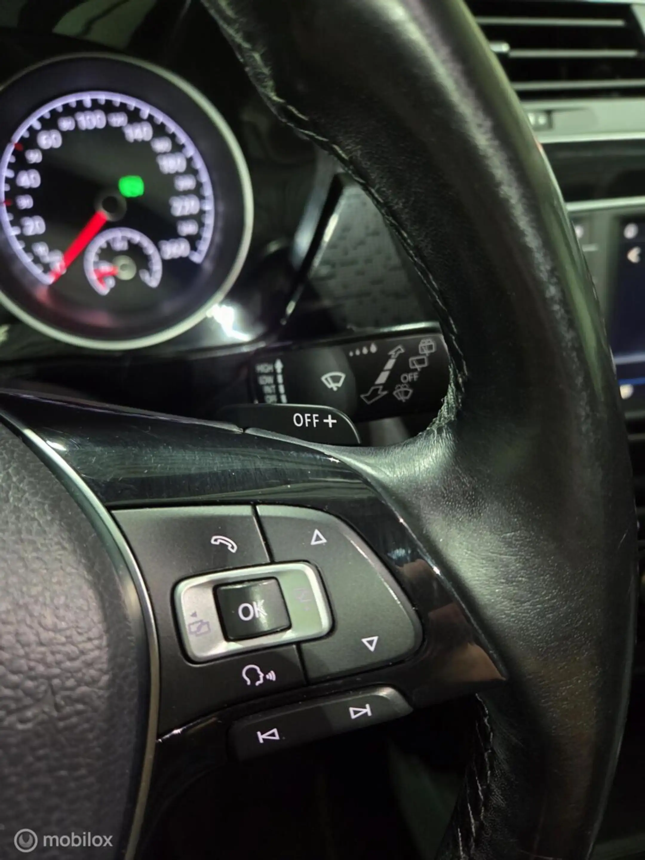 Volkswagen Touran 1.4 TSI Sound dsg Pano|LED — photo 22