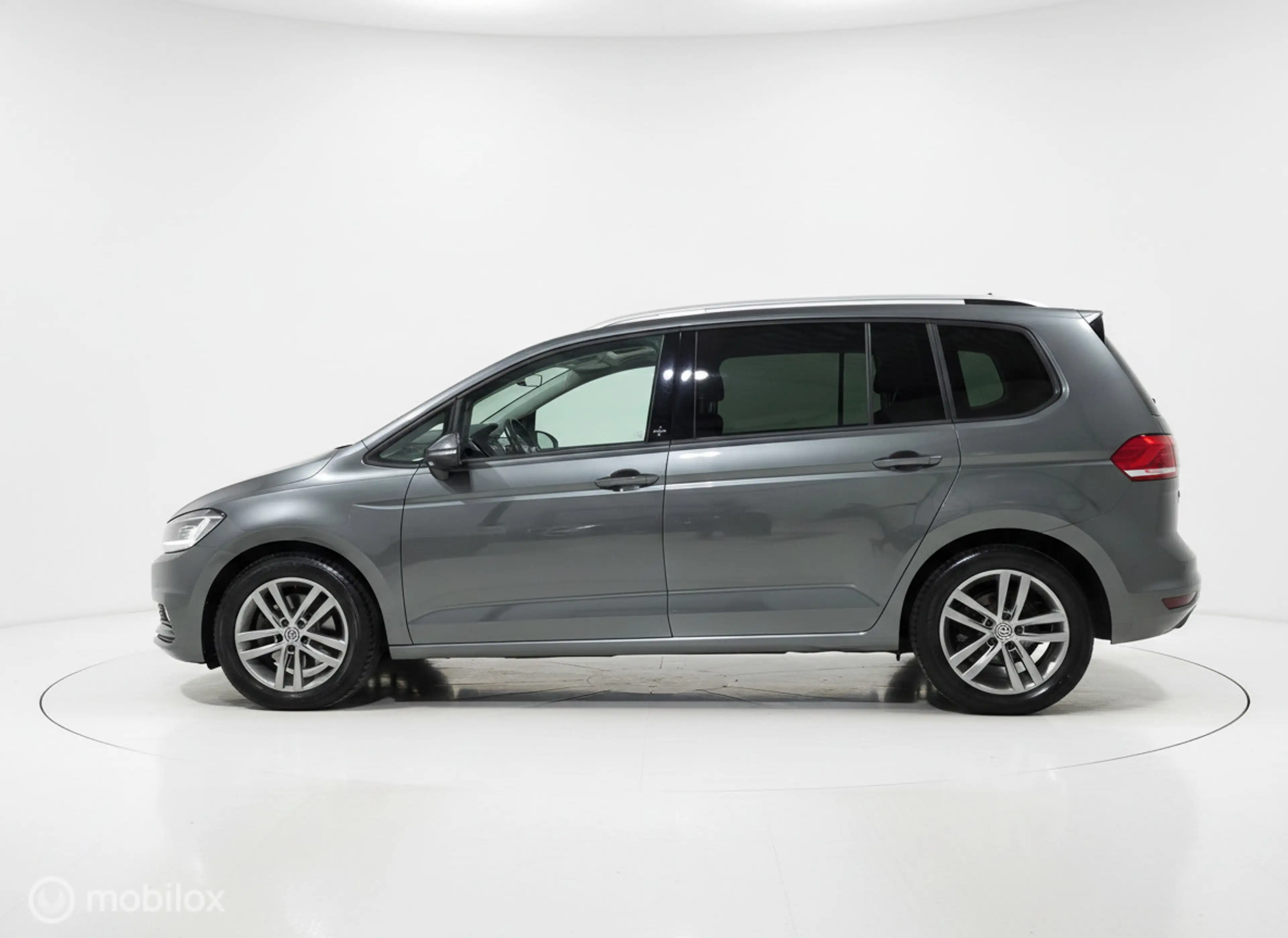 Volkswagen Touran 1.4 TSI Sound dsg Pano|LED — photo 5