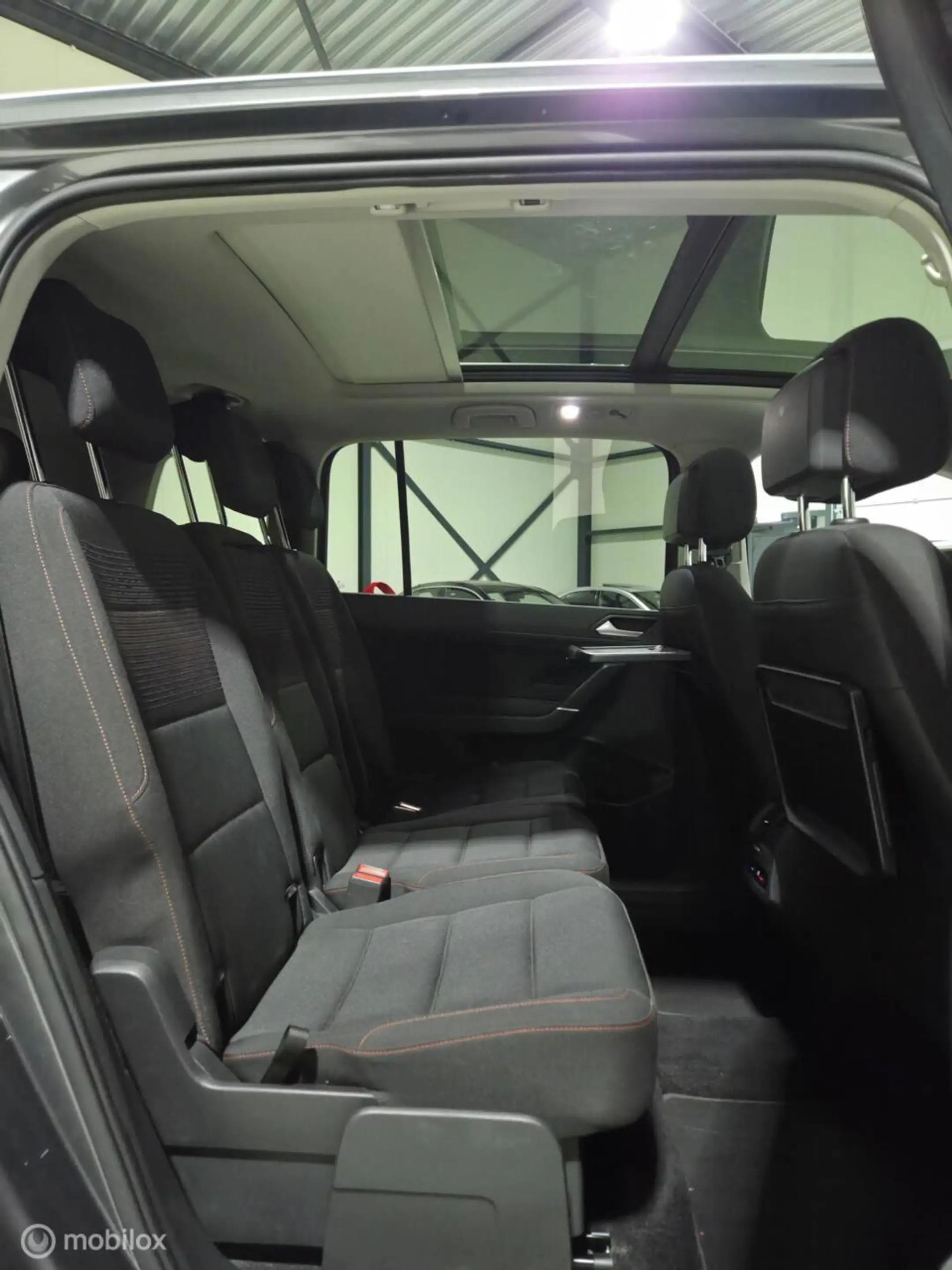 Volkswagen Touran 1.4 TSI Sound dsg Pano|LED — photo 37