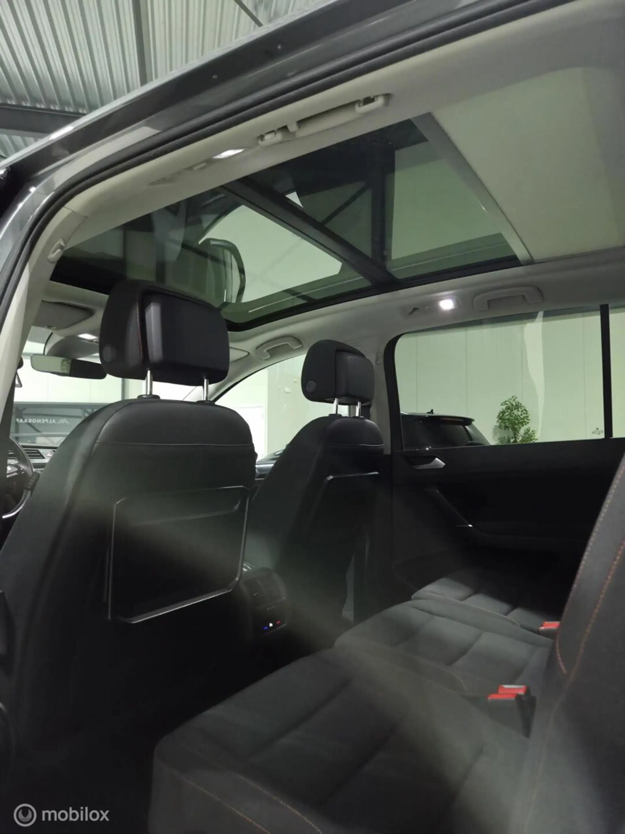 Volkswagen Touran 1.4 TSI Sound dsg Pano|LED — photo 39
