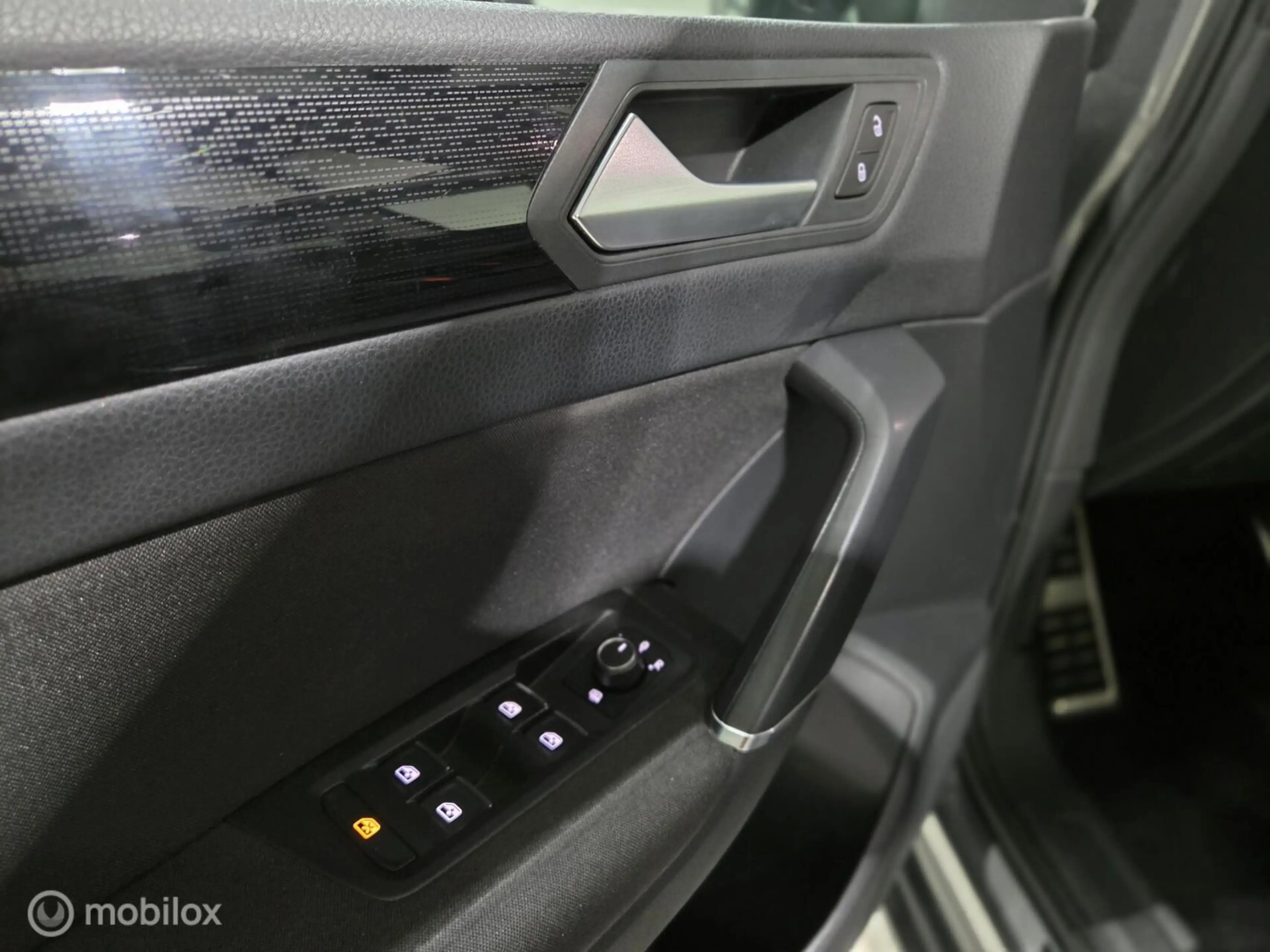Volkswagen Touran 1.4 TSI Sound dsg Pano|LED — photo 17