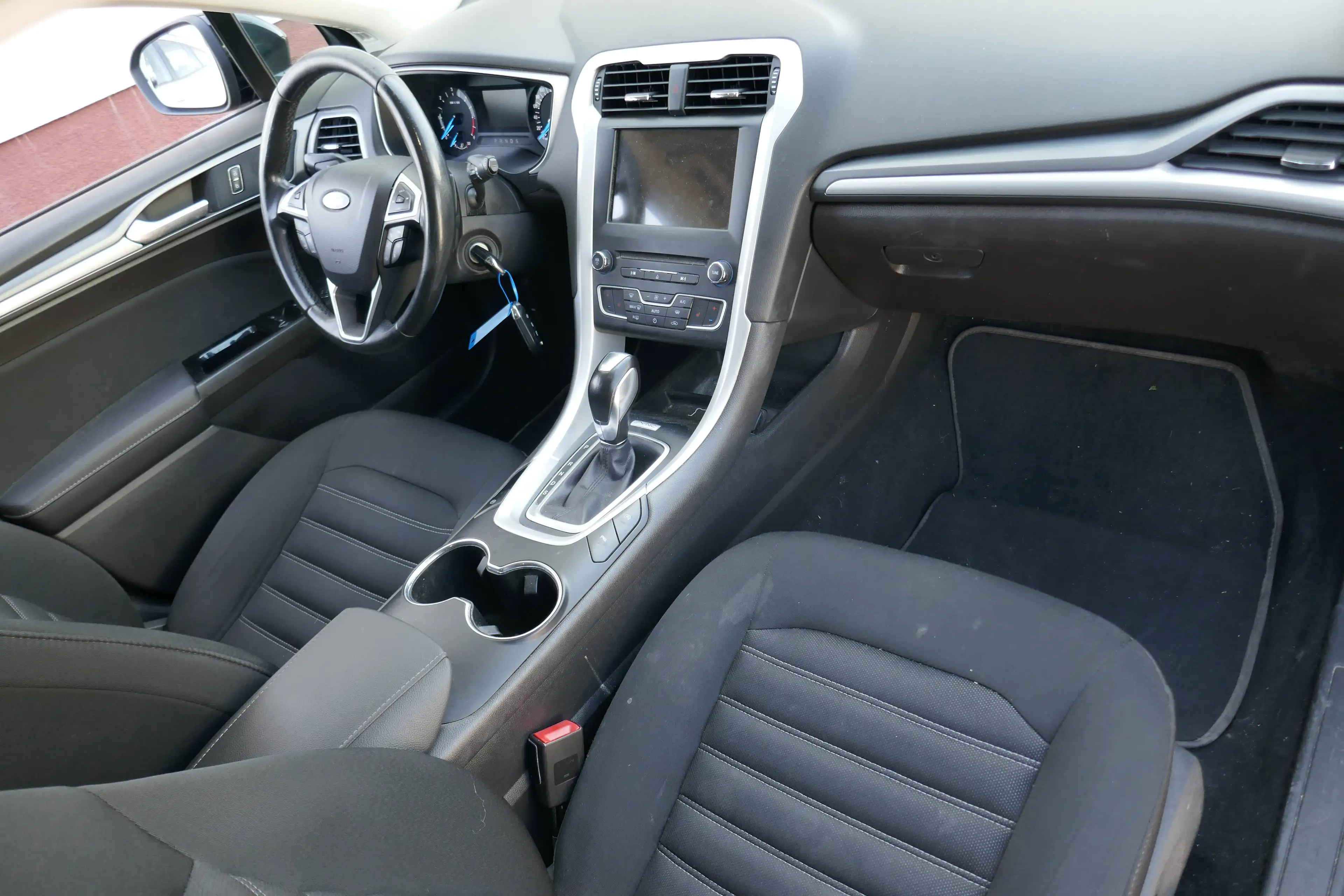 Ford Mondeo Business Edition — photo 13