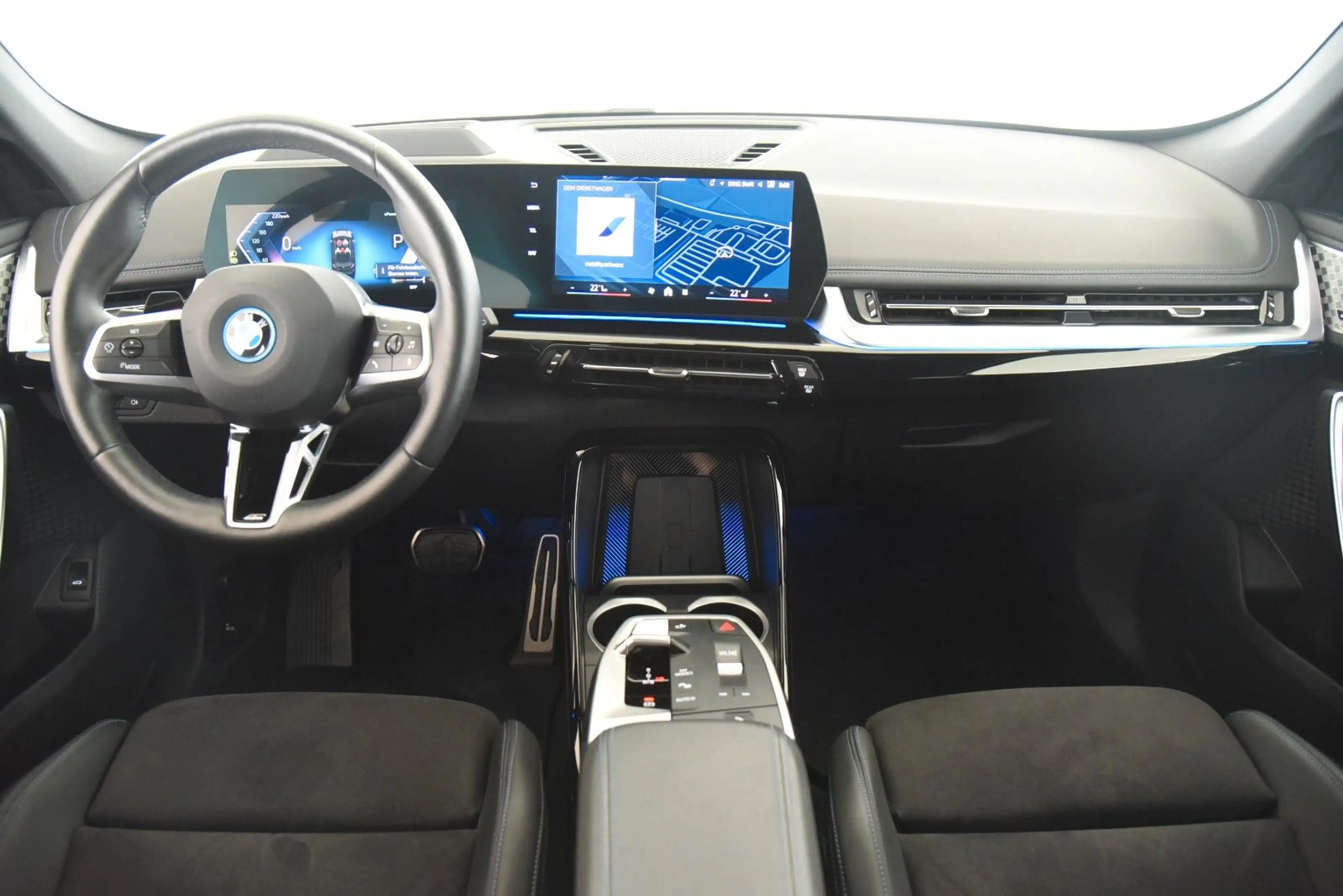BMW iX1 xDrive30 M Sport Pano ACC LED H&K AHK 360° — photo 9