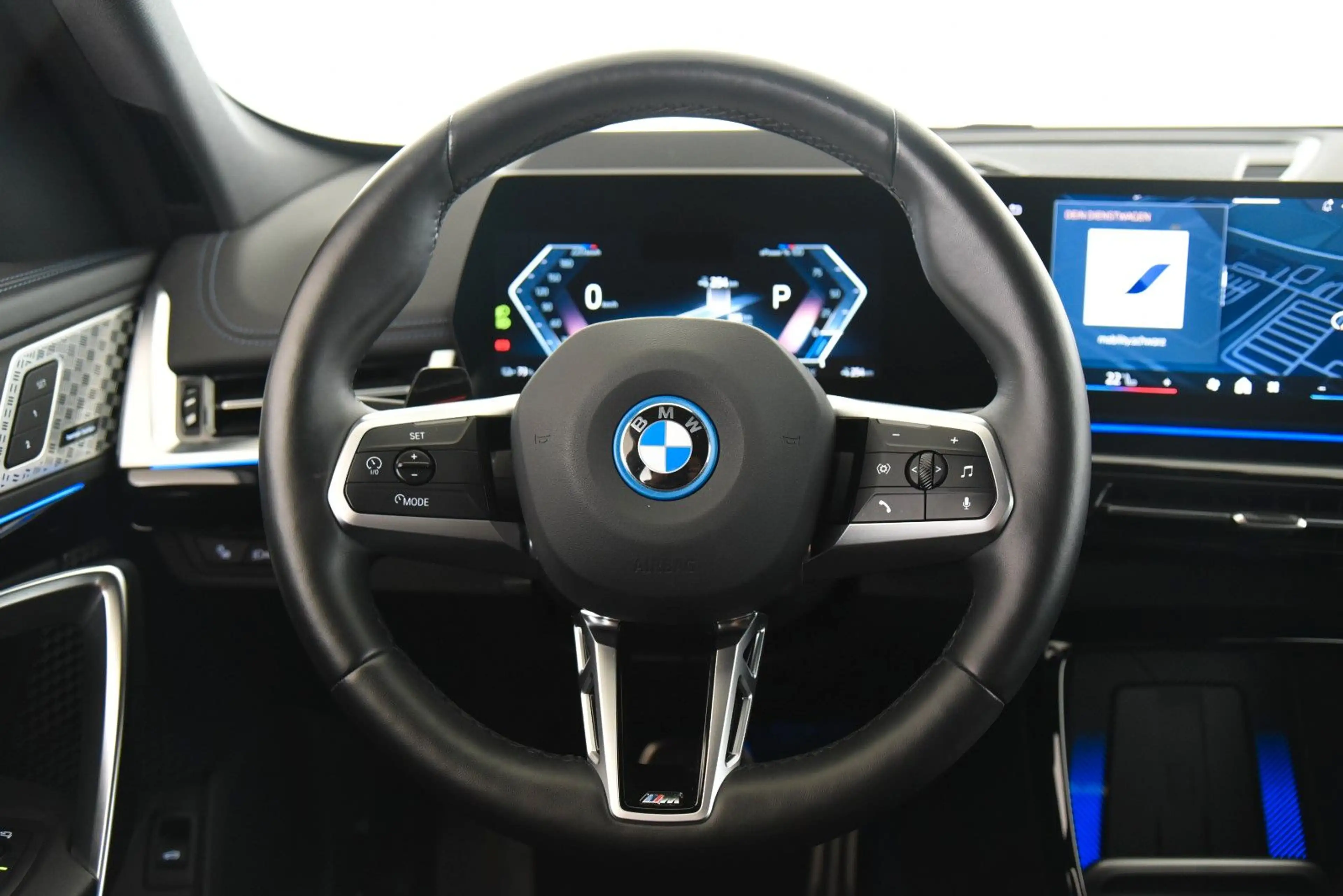 BMW iX1 xDrive30 M Sport Pano ACC LED H&K AHK 360° — photo 10