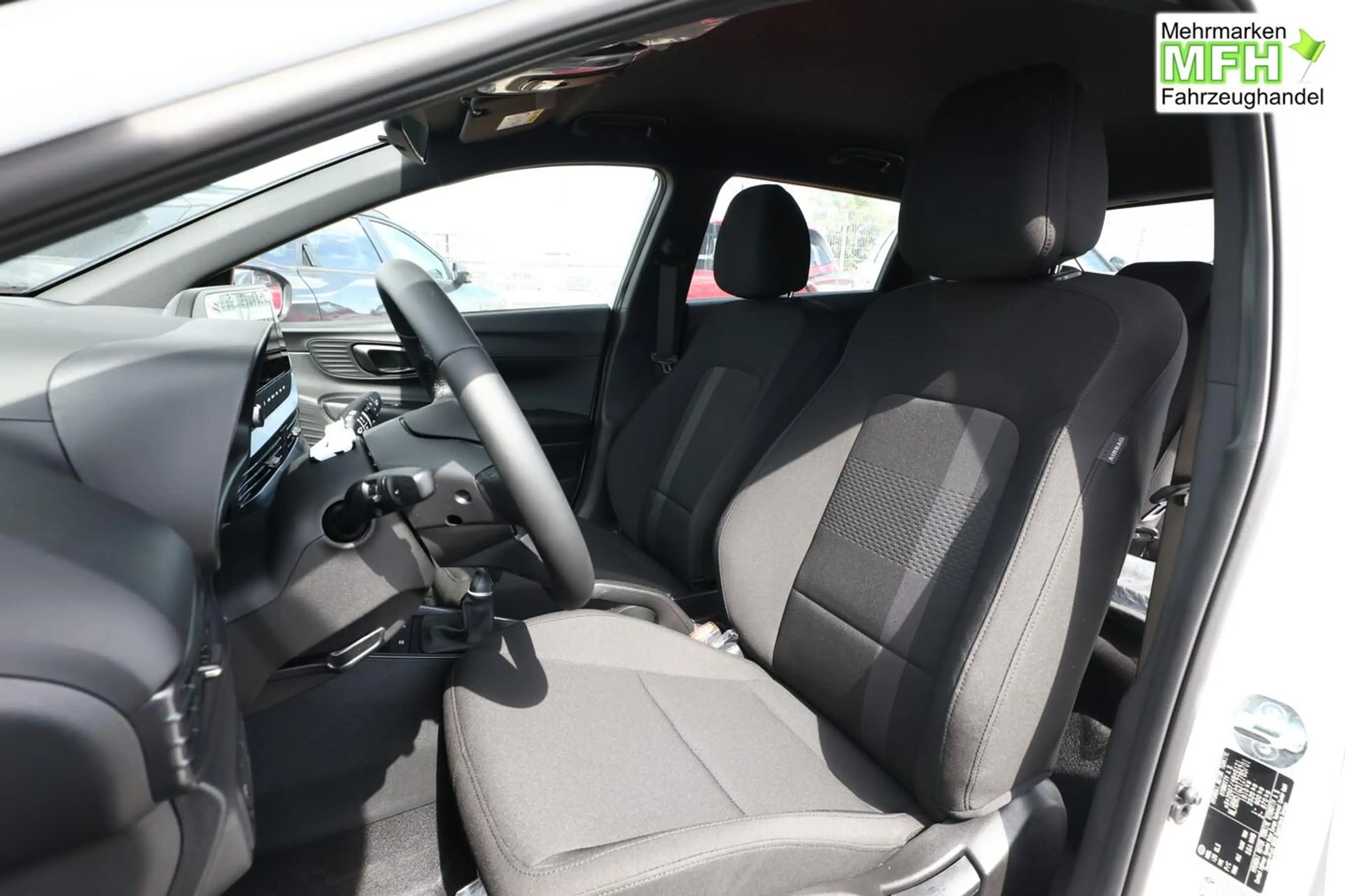 Hyundai i20 Blackline Blackl Nav CarPlay 16Z StyleP Temp Ka... — photo 5