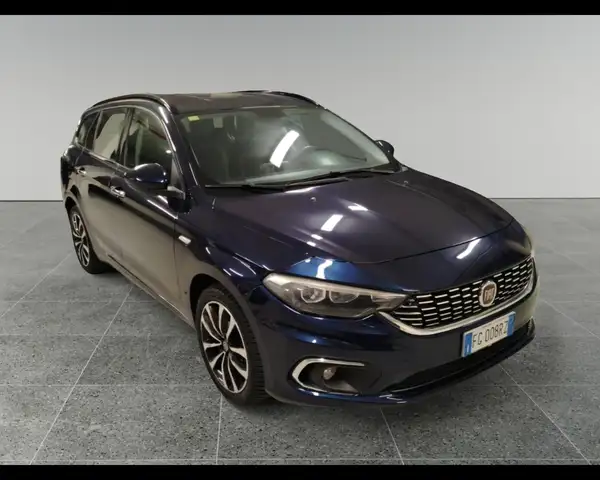 Fiat Tipo view 3