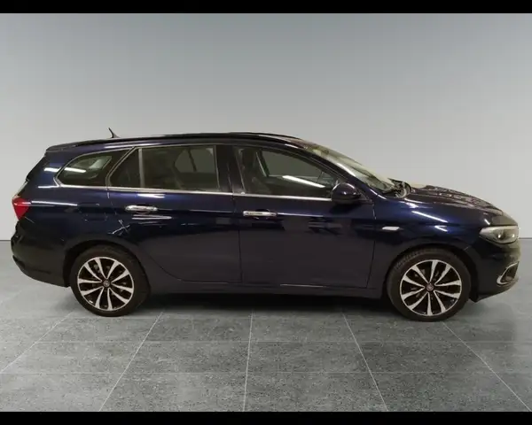 Fiat Tipo view 4