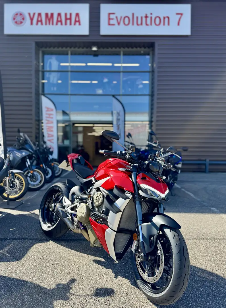 Ducati Streetfighter - 1