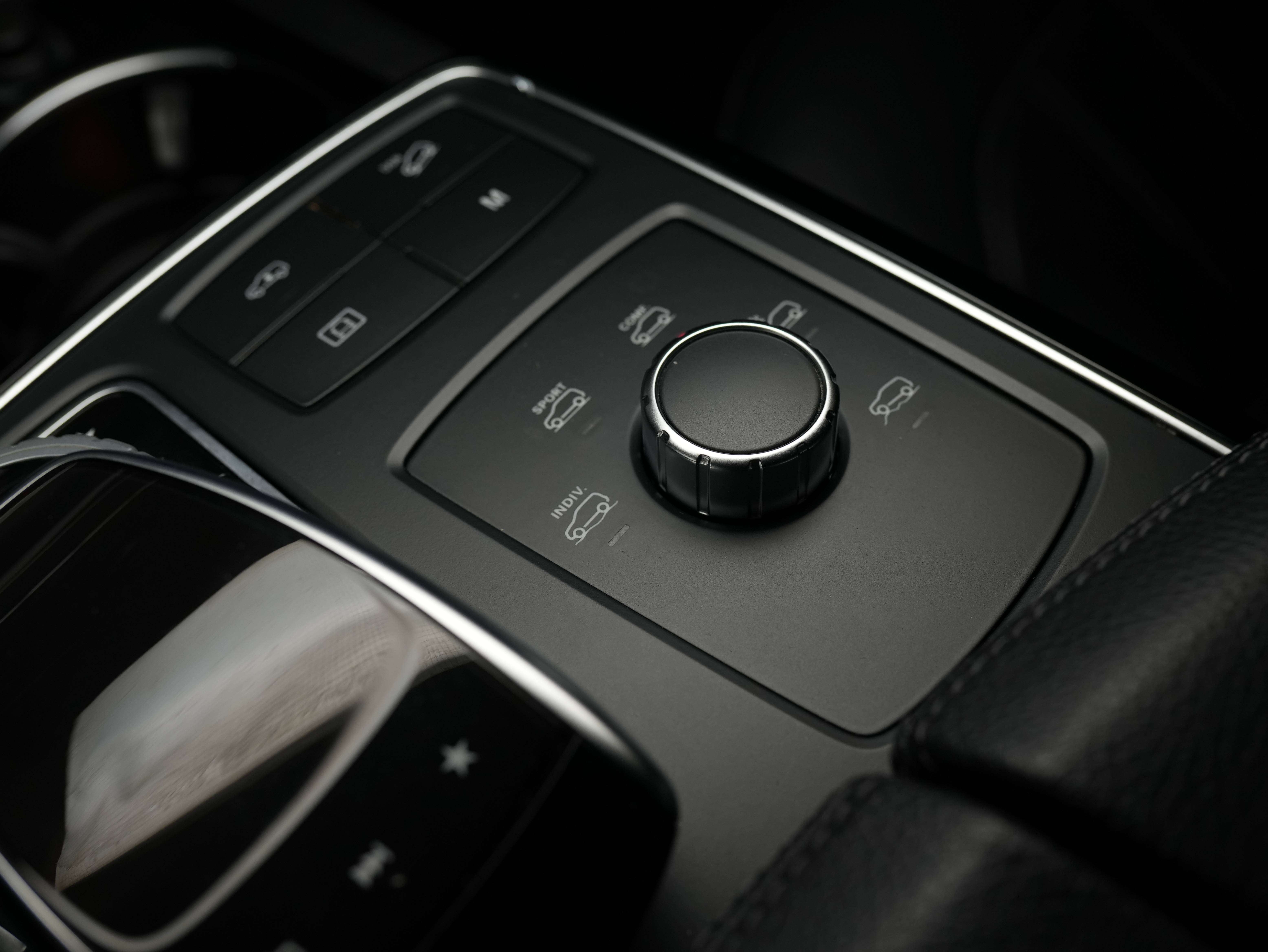 used 2019 Mercedes-Benz GLE car, priced at $26,900