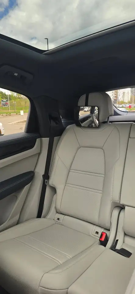 Porsche Cayenne снимка Porsche Cayenne