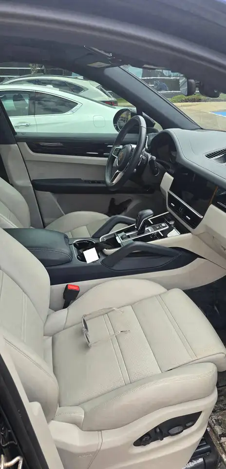 Porsche Cayenne снимка Porsche Cayenne