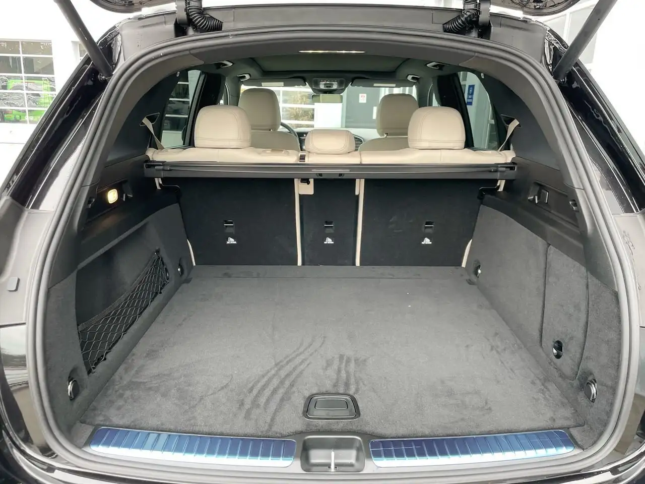 Mercedes-Benz GLE снимка Mercedes-Benz GLE