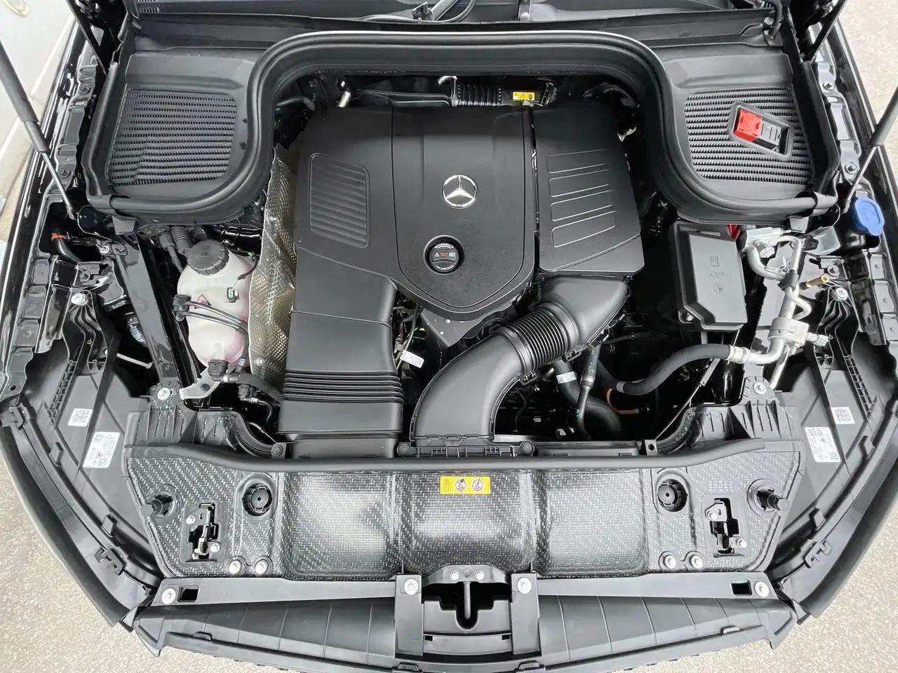 Mercedes-Benz GLE снимка Mercedes-Benz GLE